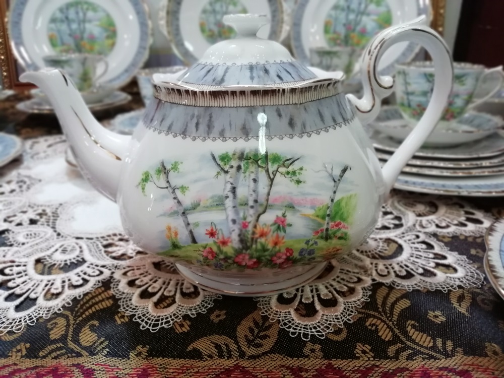 ชุดถ้วยชาจานชามชุดใหญ่ Royal Albert รุ่น Silver Birch จัดครบชุดถ้วยชาพร้อมกา นม น้ำตาล จานครบทุกประเภท