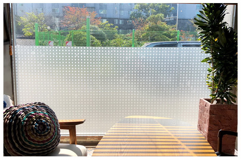 รุ่น 80004 สูญญากาศฝ้าขุ่นติดกระจกลายสี่เหล่ยม กว้าง 90 cm