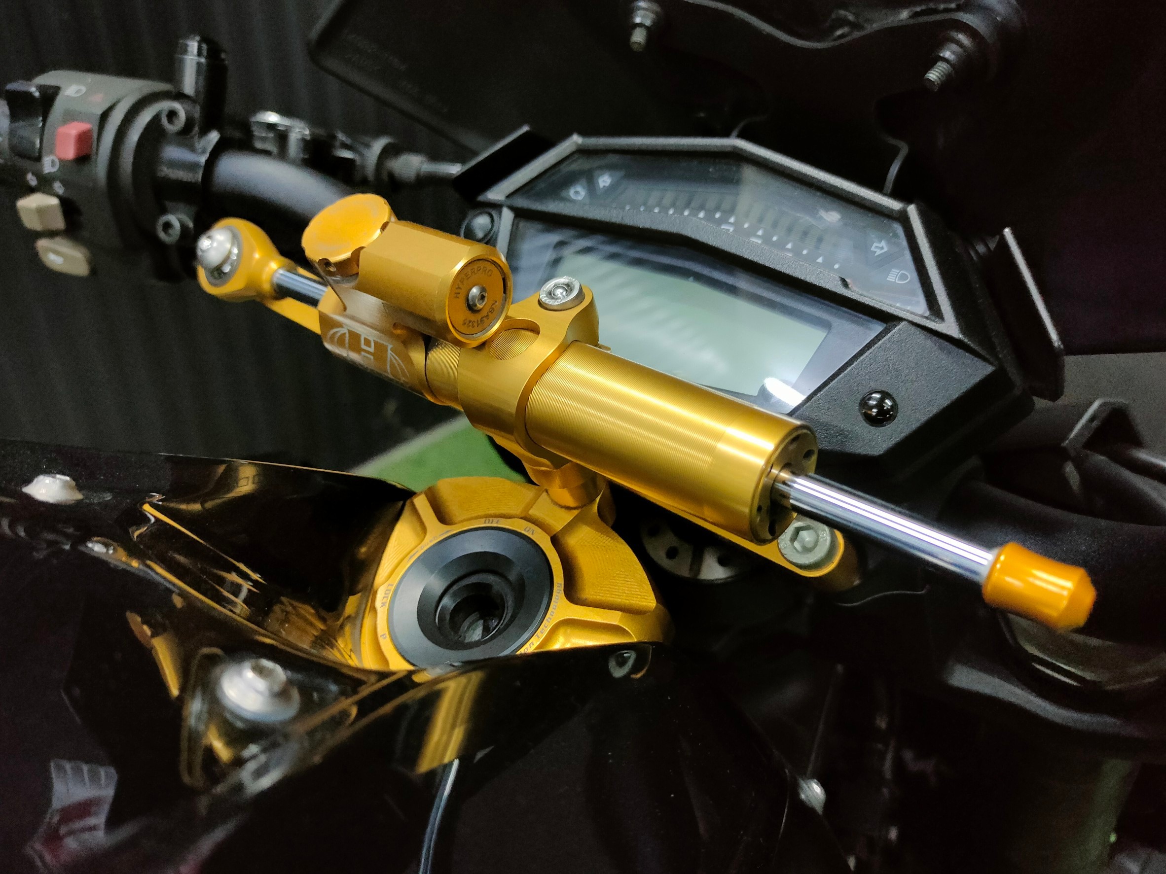 แรดพันธุ์....อ๊า 🤪 หล่อเลยคันนี้ #Z1000R ปี2018 "Optionsล้นๆรถมือเดียว"...ออกห้างร่วม7แสนเลยนะ‼️