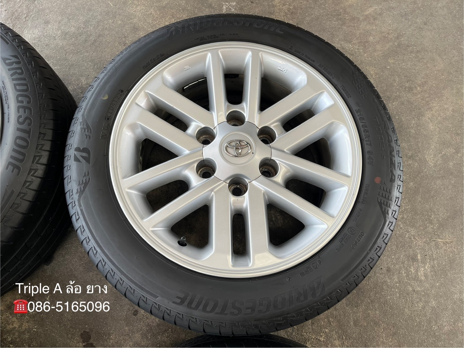 ✨ล้อแม็ก 6รู139✨Toyota ขอบ 17 พร้อมยาง 215-55-17 Bridgestone💥ปลายปี 22💥🚘ใส่กับ รถตู้ Commuter 6รู139 ได้เลย