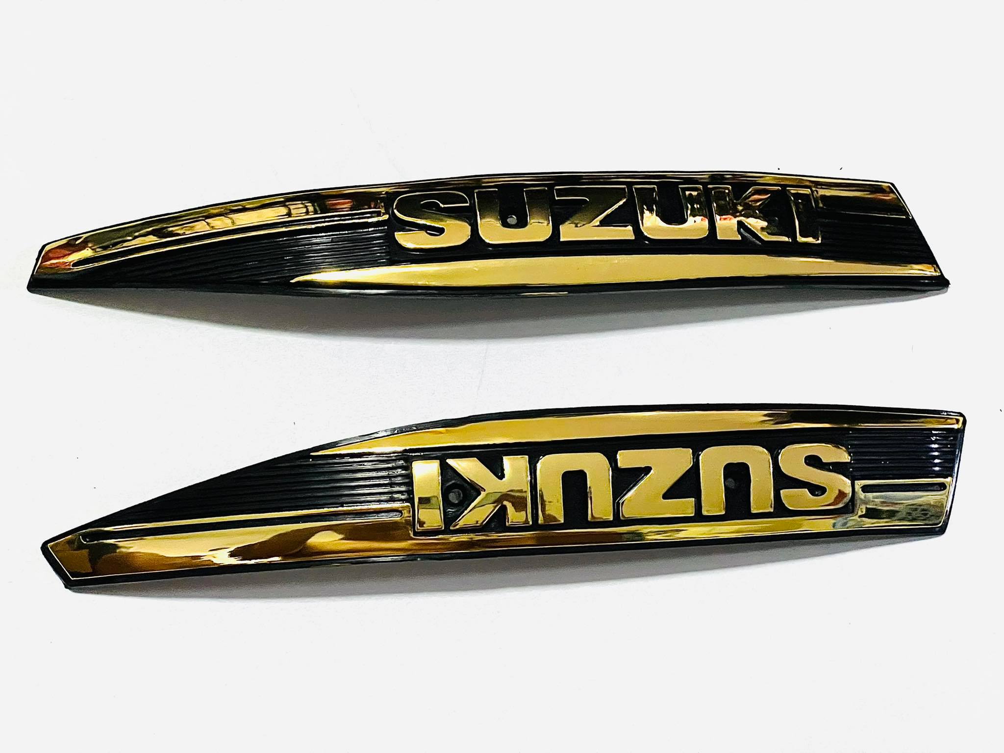 ตราข้างถังrc100 1 คู่ สีทอง L7