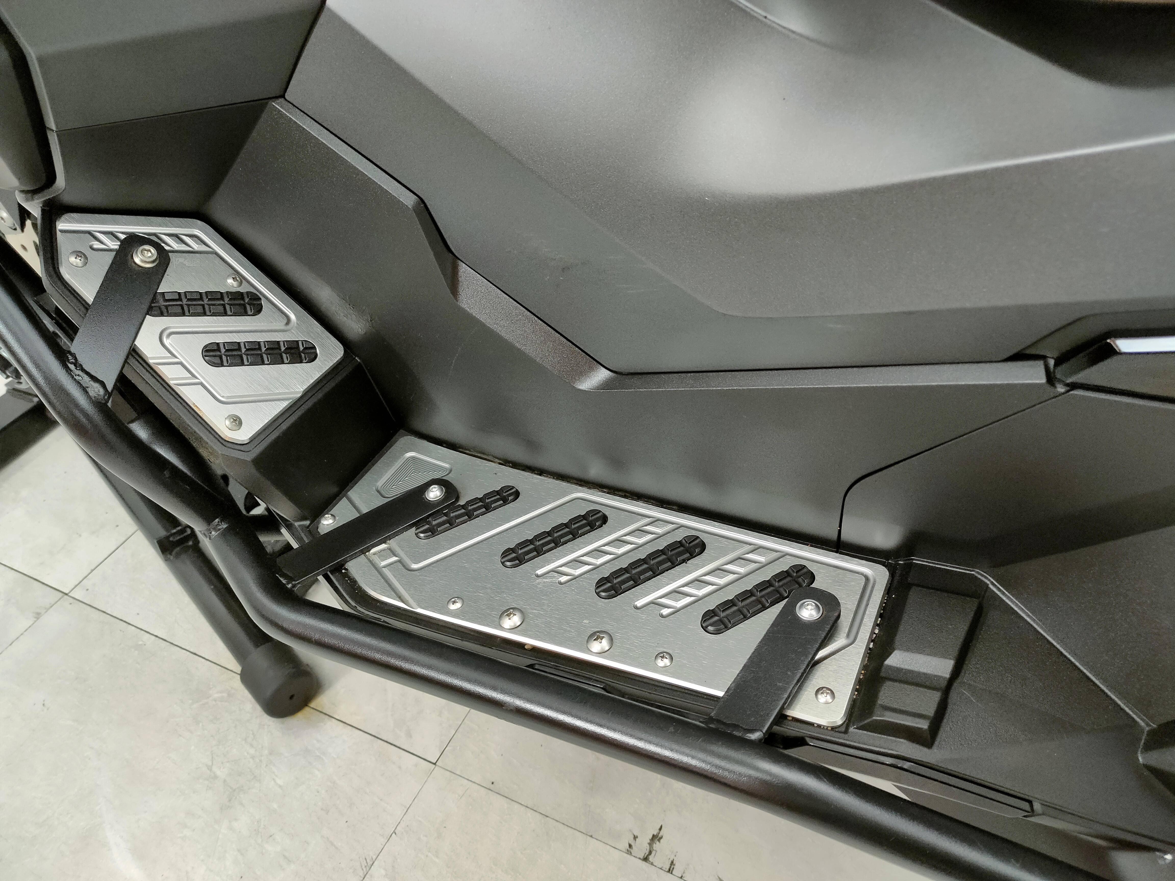 อย่างหล่อ HONDA #ADV350 แต่งแนวTouring ปลายปี 2023 วิ่งหลักพัน-โปรโมชั่นโคตรดีย์