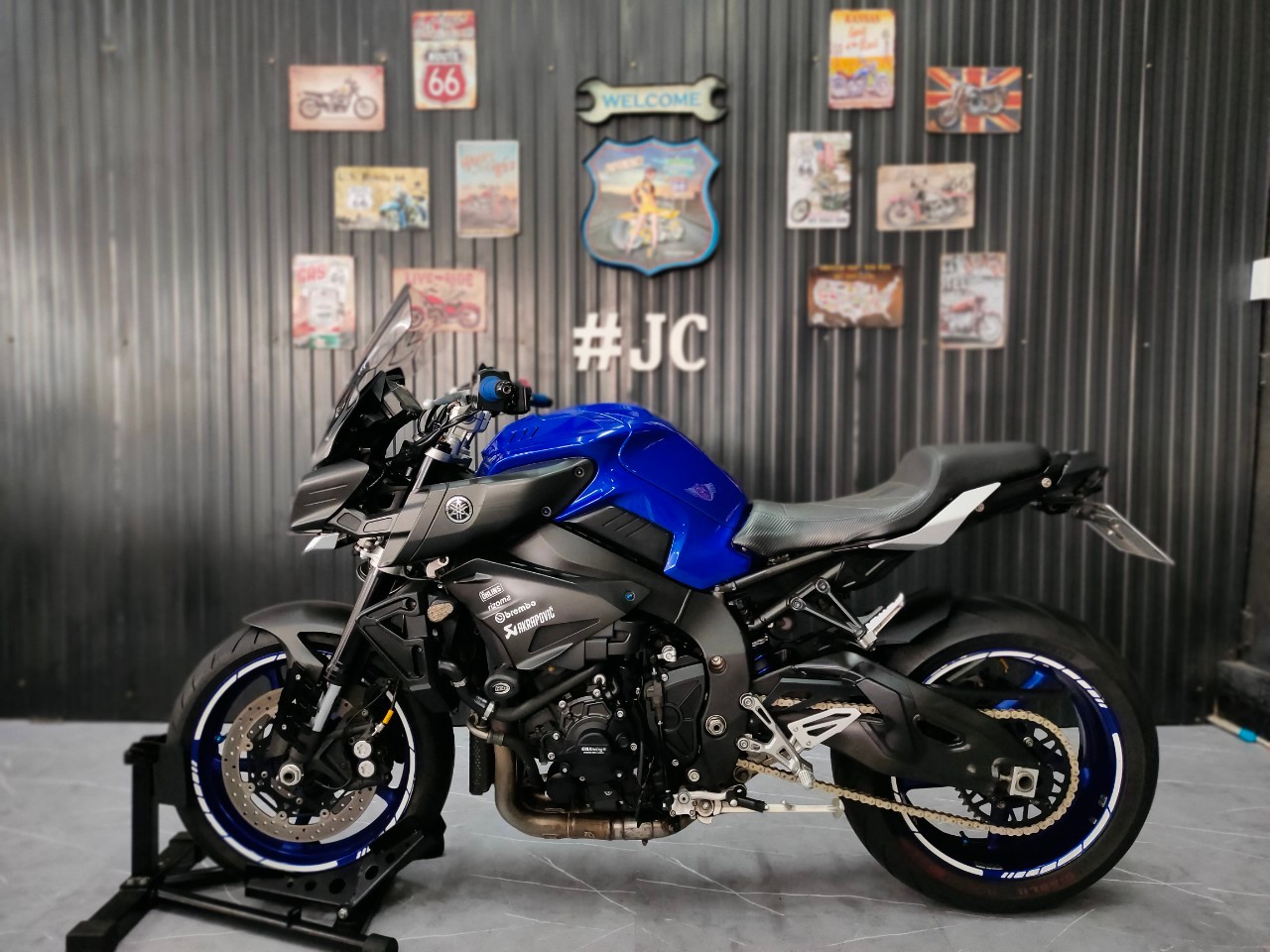 ถูกสุดในประเทศไทย‼️ กับพี่ใหญ่สายToque . . .YAMAHA MT-10 จดปี17 รถเกรดดี_มีดีที่ราคา พร้อมโปร (ดาวน์30%) ออกรถ 900 ไม่ค้ำ ⁉️