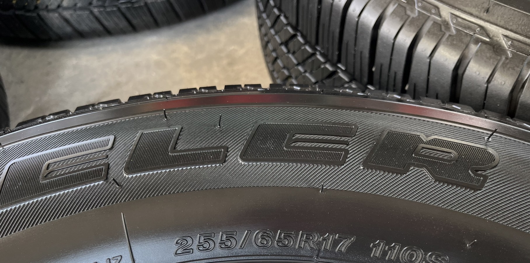 ✨ยางป้ายแดง✨255-65-17 Bridgestone♨️ปี 24♨️🚘เหมาะสำหรับ รถกระบะตัวสูง และ SUV ทุกรุ่น