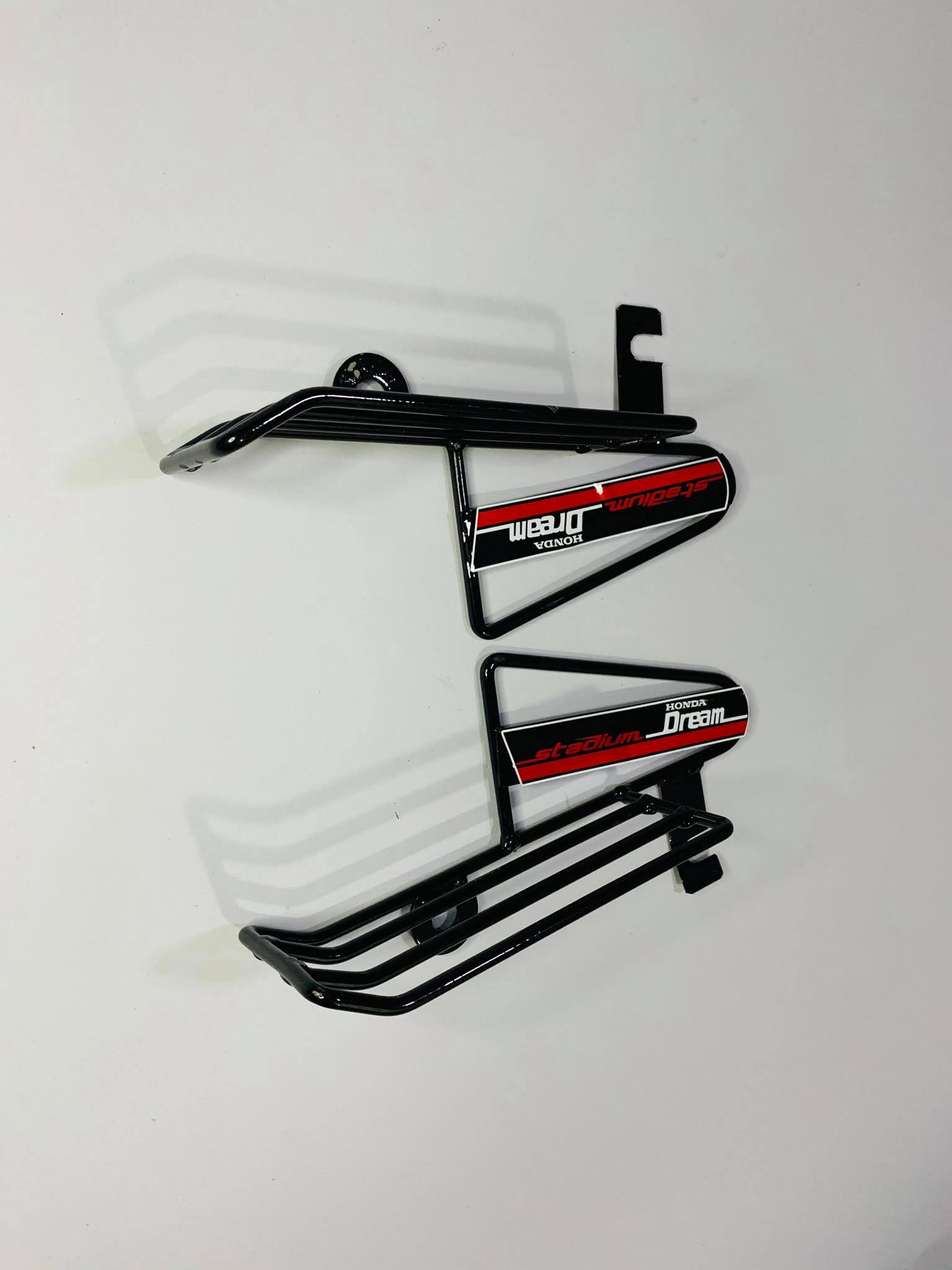 พักเท้าหลังดรีมคุรุสภาสีขาว/ดำ อย่างดี คลาสสิก