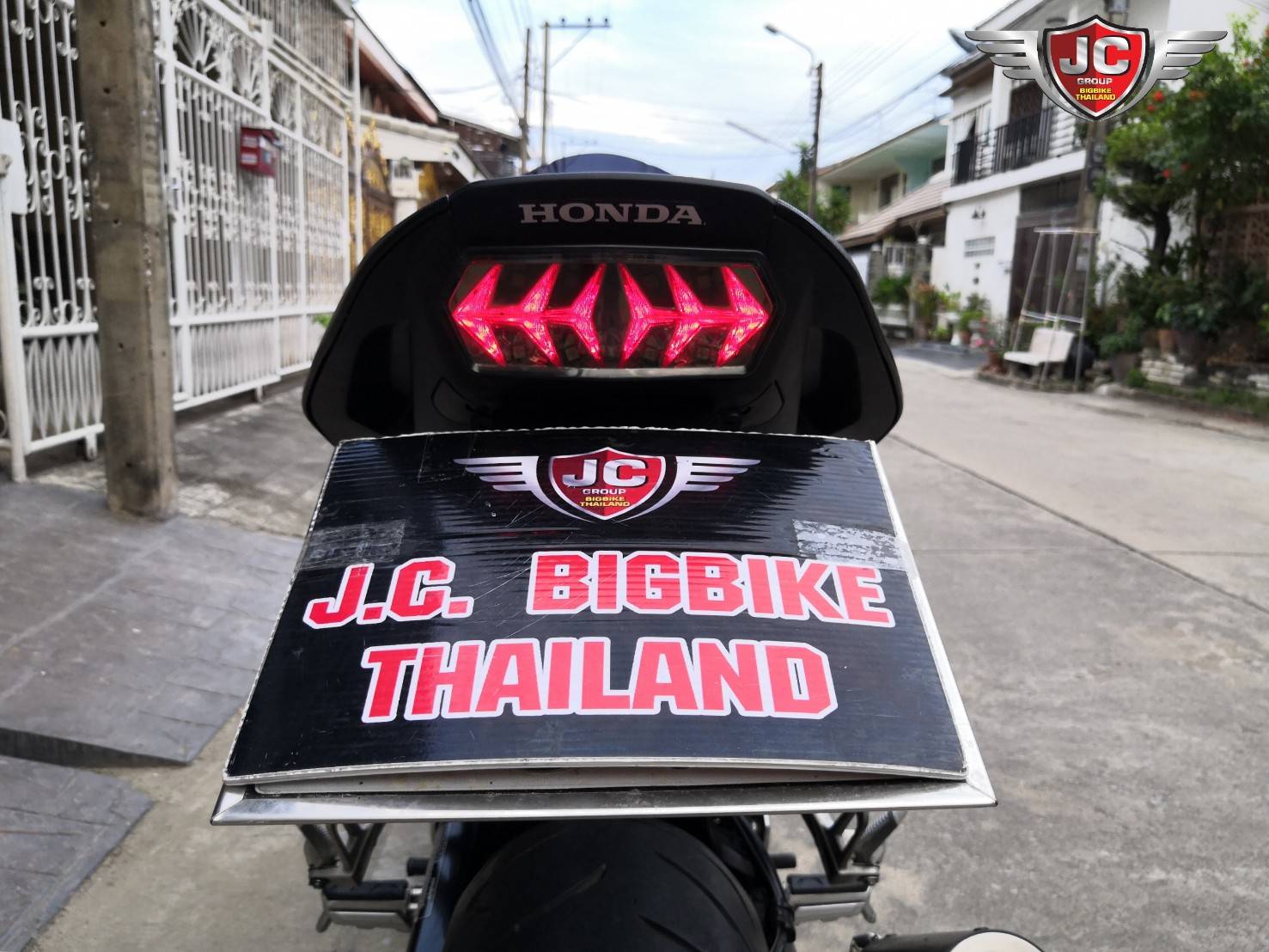 👉🏻👉🏻CBR650F👈🏻👈🏻รถสวยมือเดียวแต่งหล่อๆ