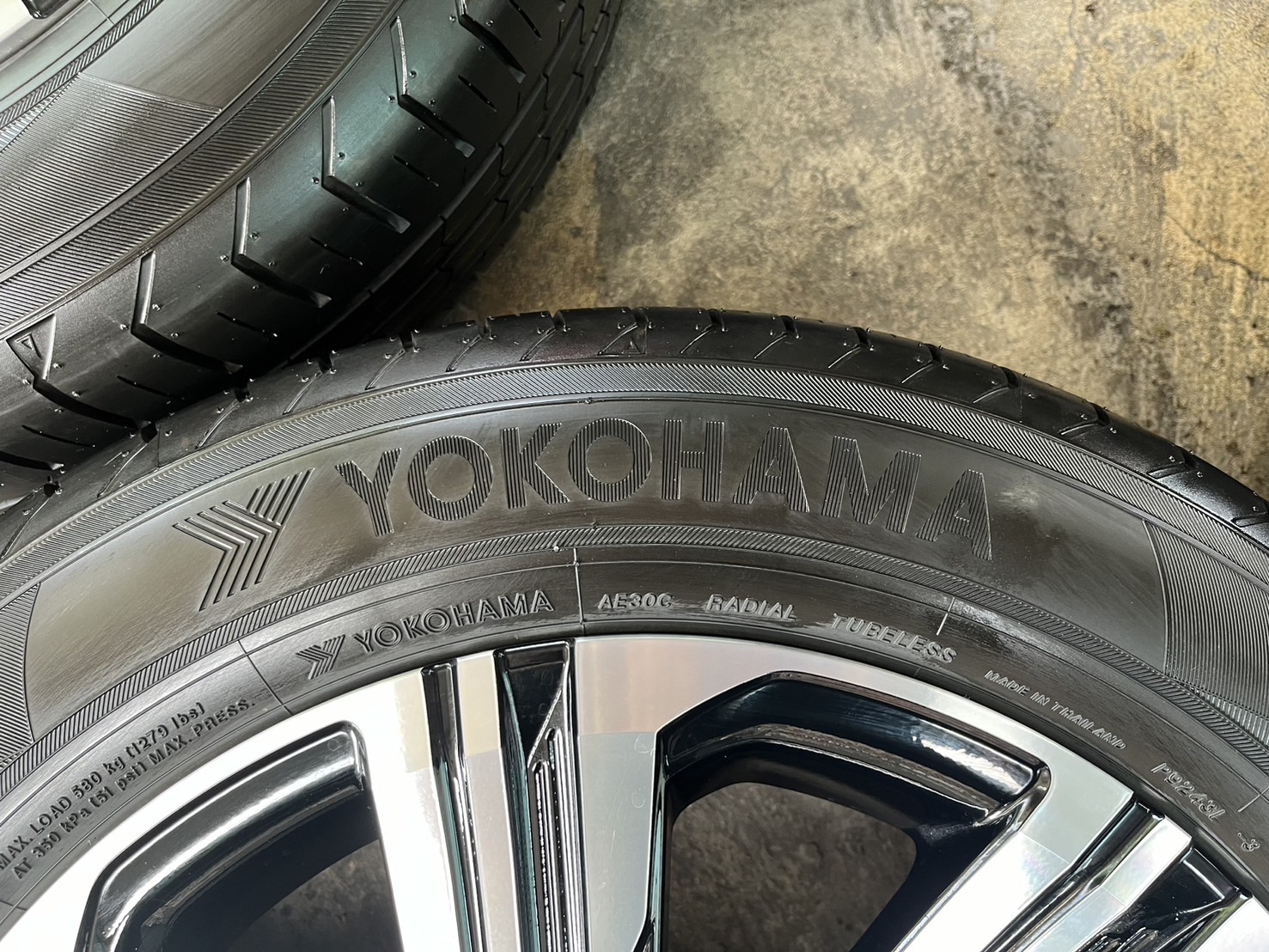 ✨ล้อแม็กป้ายแดง✨Toyota Yris Ativ รุ่นใหม่ ขอบ 16 พร้อมยางป้ายแดง 195-60-16 Yokohama♨️ปี 24♨️