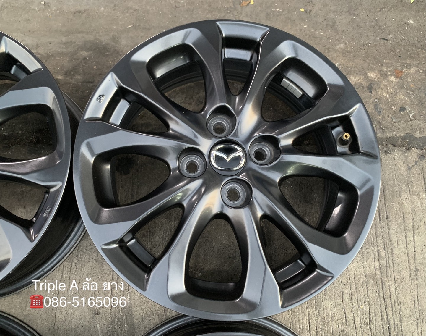 ล้อแม็ก Mazda 2 Skyactiv ขอบ 15 สีดำ มิดไนท์ สภาพสวย