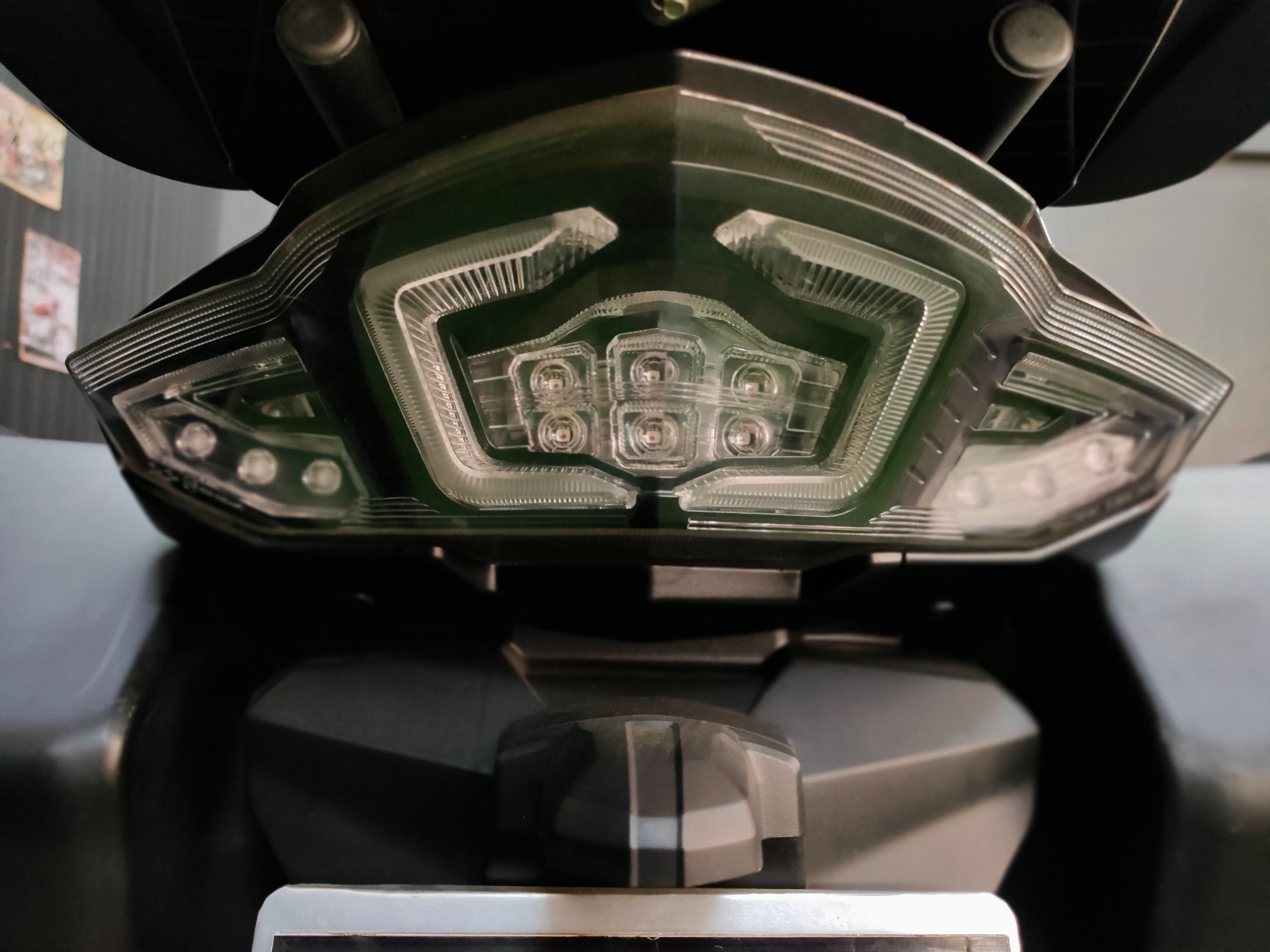 Sport Touring ตัวพรีเมียมจากค่าย YAMAHA รุ่น FJR1300AS ตัวท๊อป Autoclutch ขับเพลาปลายปี 2018 แท้สายจอดไมล์ 2,xxx 😎 โฉมปัจจุบัน...นับคันได้เลย‼️