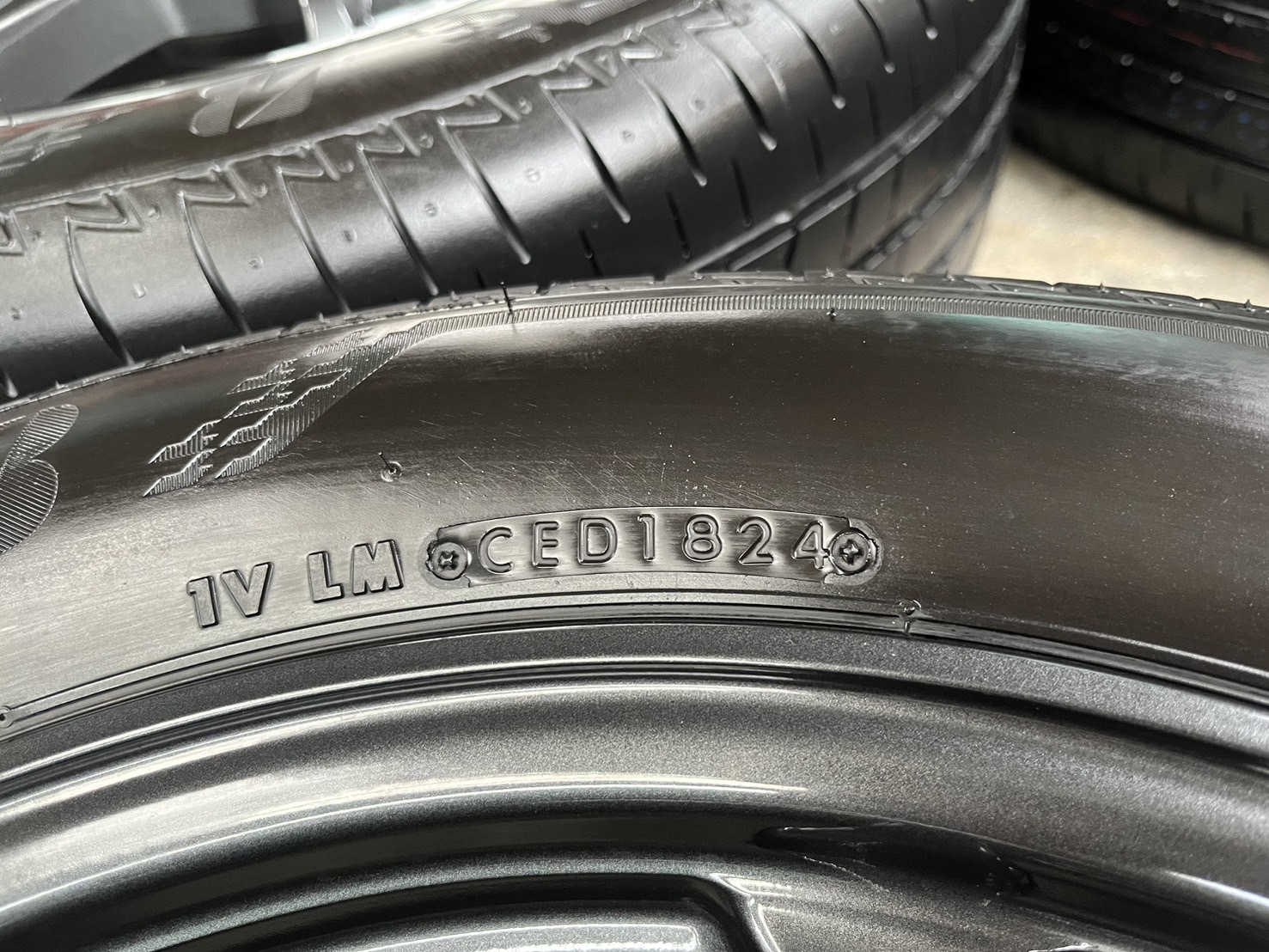 ♨ปี 24♨✨ล้อแม็กพร้อมยางป้ายแดง✨Toyota Revo Z Edition รุ่น 60 ปี ขอบ 17💖สวยกริ๊บ💖