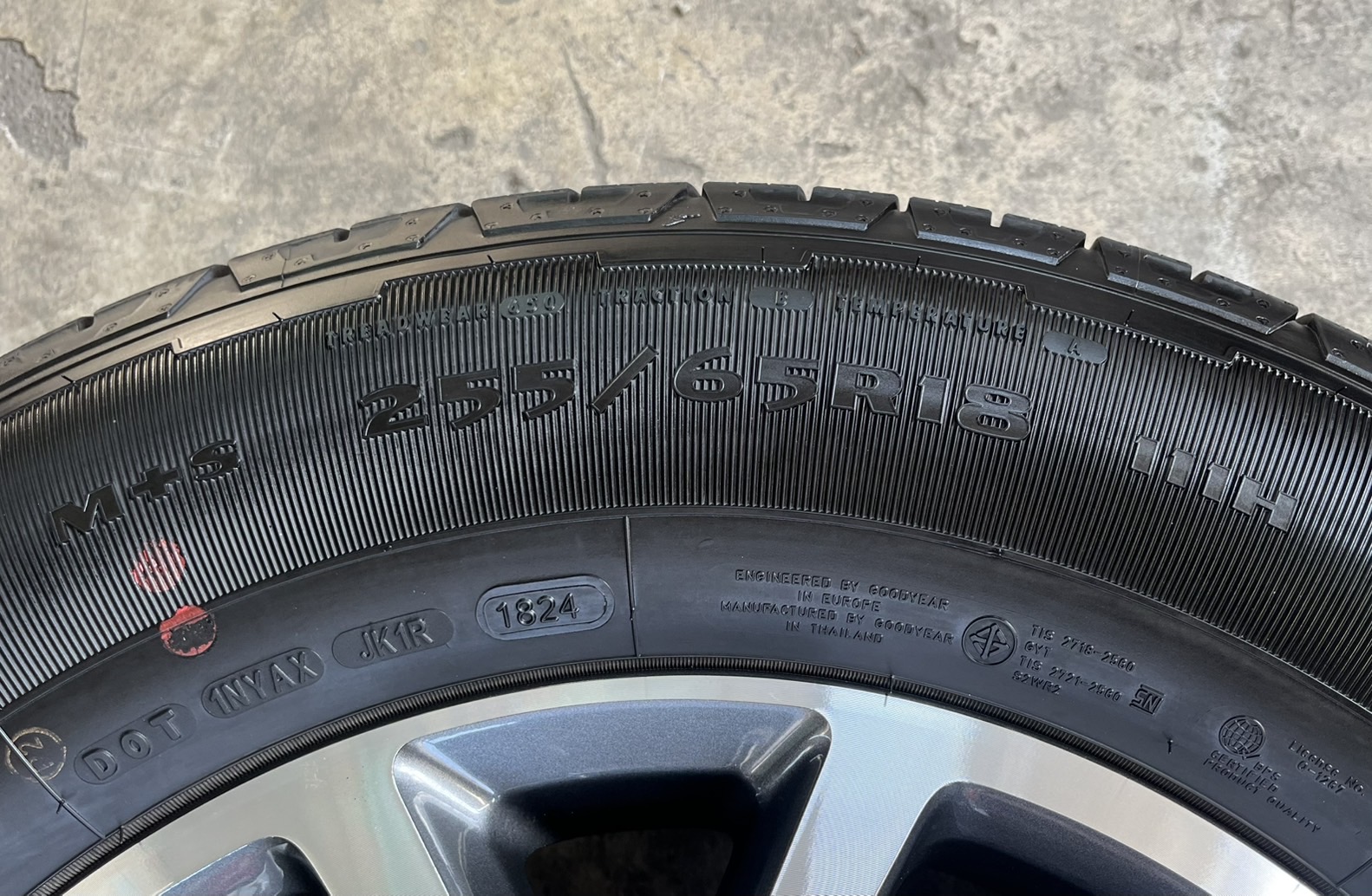 ✨ล้อแม็กพร้อมยางใหม่ป้ายแดง✨Ford Everest รุ่นใหม่ล่าสุด ขอบ 18♨️ปี 24♨️💖ใหม่กริ๊บ💖