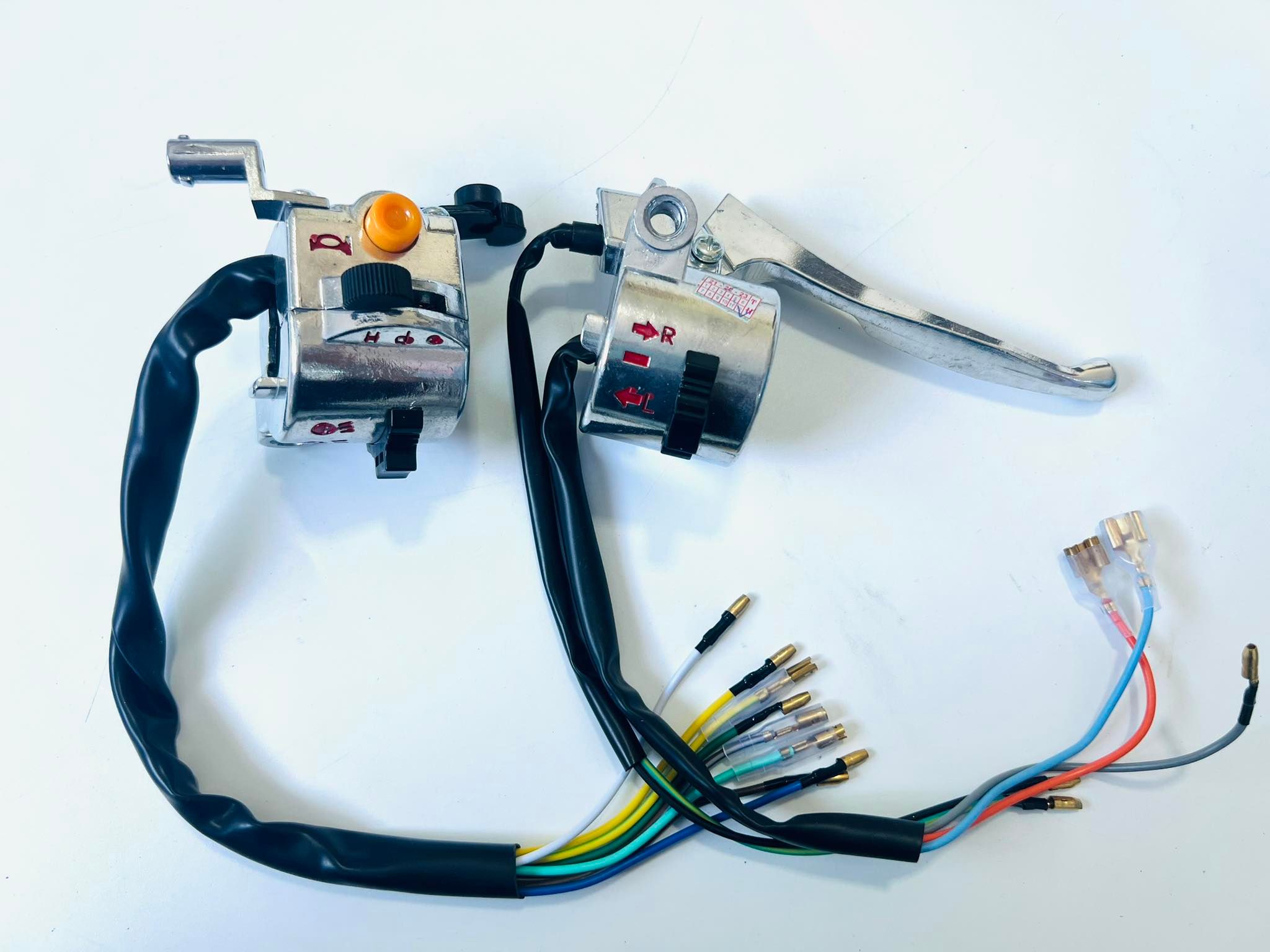 สวิทแฮนด์ชาลี chaly รุ่นมีครัช ครบชุด A32