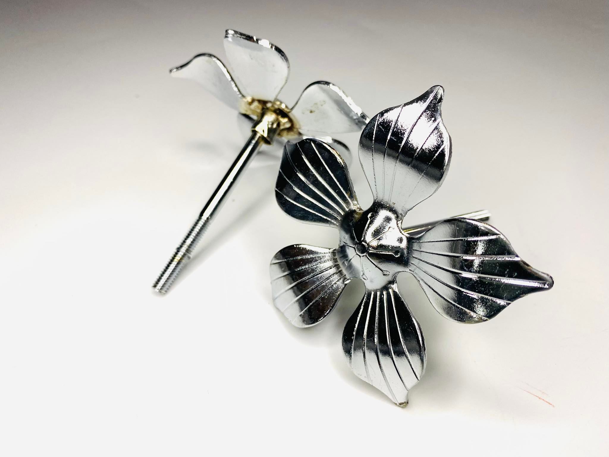 น๊อตฝากระเป๋าc70 ดอกไม้ ใหญ่