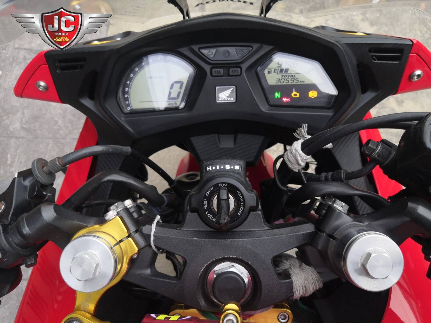 🔥พร้อมลุย🔥➡️➡️➡️𝐂𝐁𝐑-650𝐅 ⬅️⬅️⬅️รถปลายปี 2015 มือเดียวสวยเด็ด‼️