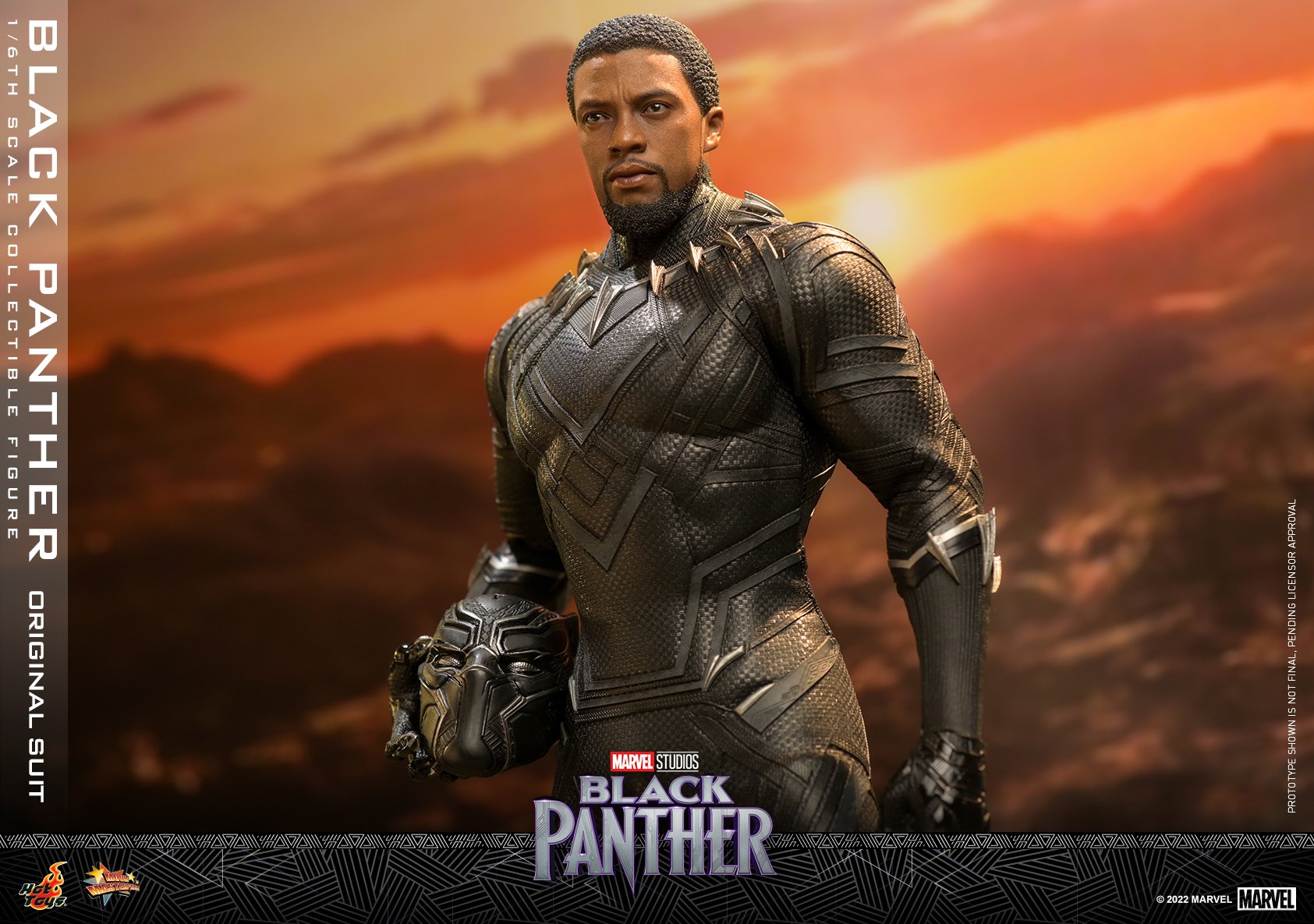 Hot Toys MMS671 1/6 Black Panther Legacy - Black Panther (Original Suit)