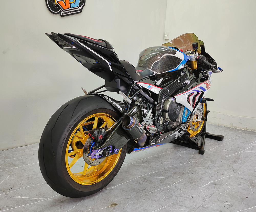 ❗เรียกผมว่า...ไอ้จ๊าบ 👽 เพราะผมมีแต่ของแต่งเท่ห์ๆ 🦈 BMW S1000RR จดปี 2019 โมเดล 2017_รถบ้านมือเดียว_ขี่หล่อได้เลย 💨