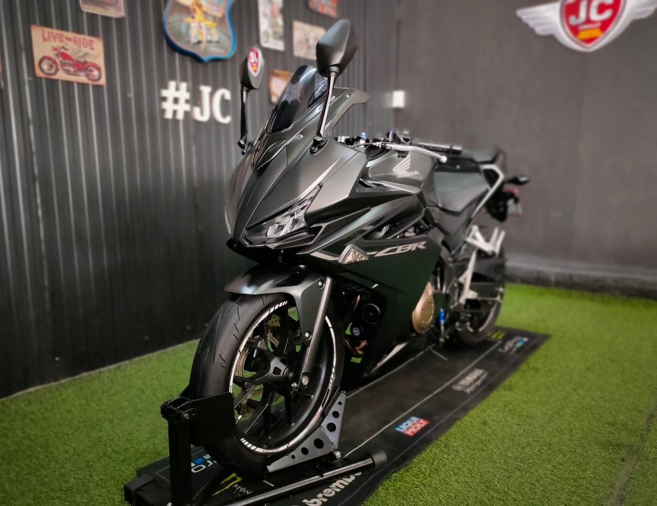 งบ 1900 ⁉️ ได้ขี่สายสปอร์ตของแต่งเพี๊ยบ 😱 จัดไป CBR500R ปลายปี2017 คันนี้เด็ด