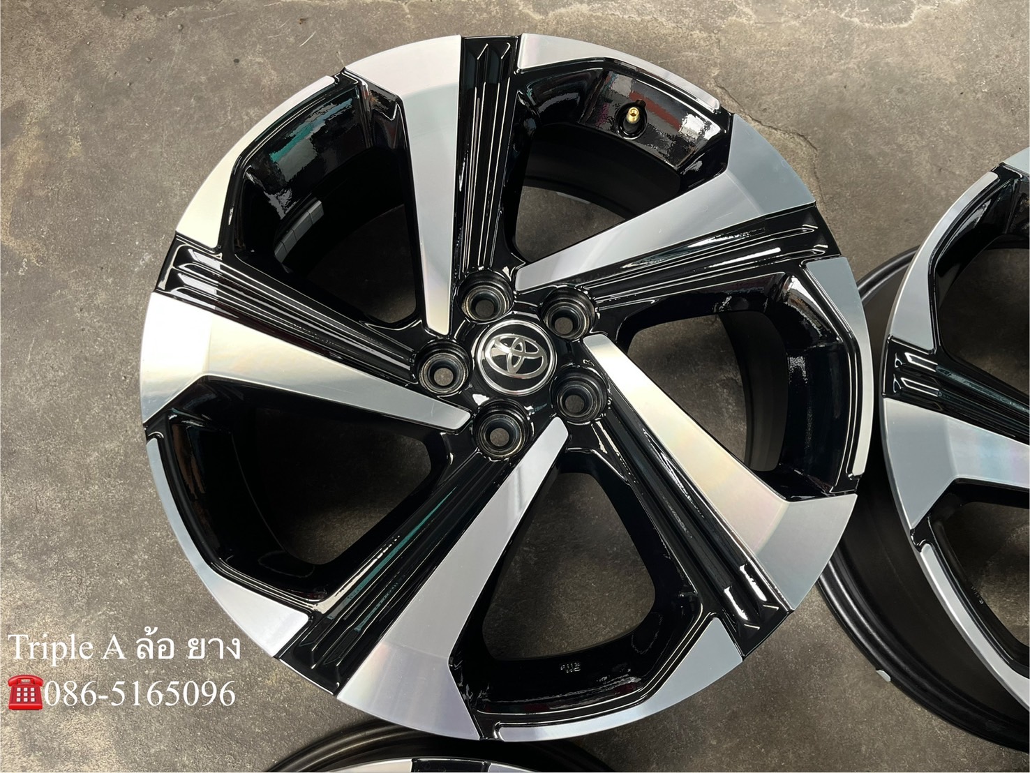 ✨ล้อแม็กป้ายแดง✨5รู100✨Toyota Yaris Cross รุ่นใหม่ล่าสุด ขอบ 17 ดำหน้าเงา💖สวยกริ๊บ💖