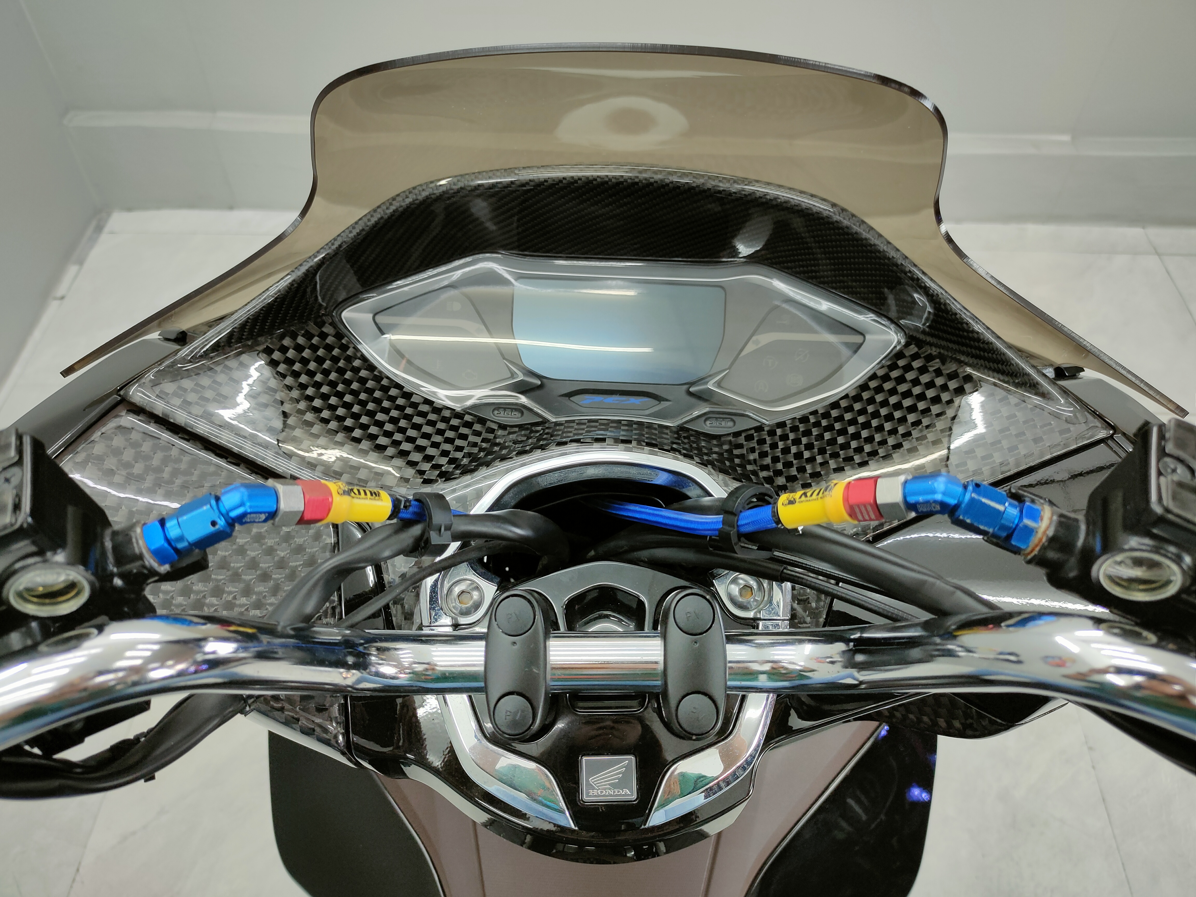 วัยรุ่นจ๋า...พี่มาแล้วจ้า 😘 HONDA PCX160 abs จดปี 2021 ไมล์ 1️⃣ พันโลแท้ + ของแต่ง3หมื่น‼️