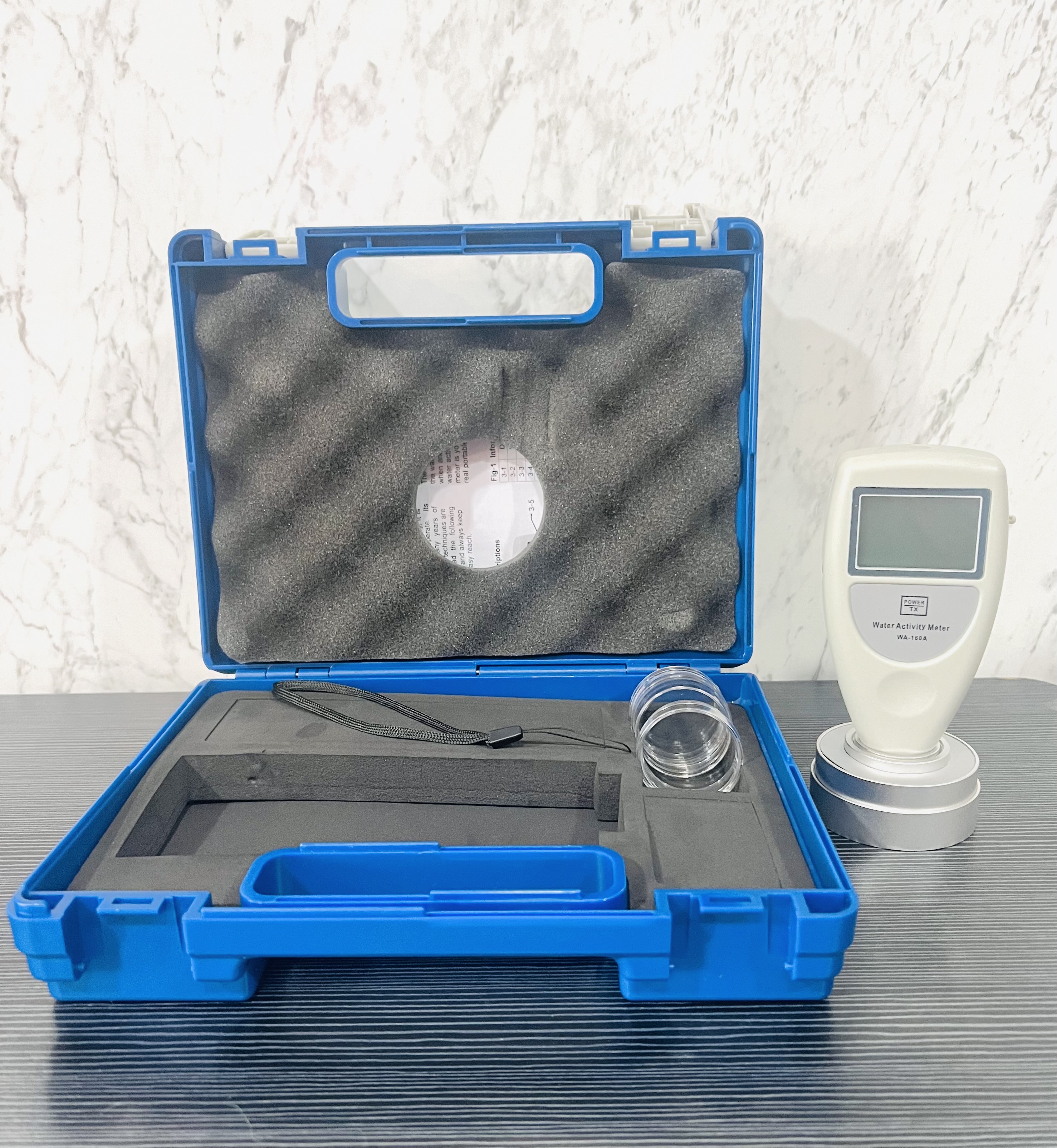 เครื่องวัดค่าปริมาณน้ำอิสระแบบพกพา (Digital and Portable Water Activity Meter)