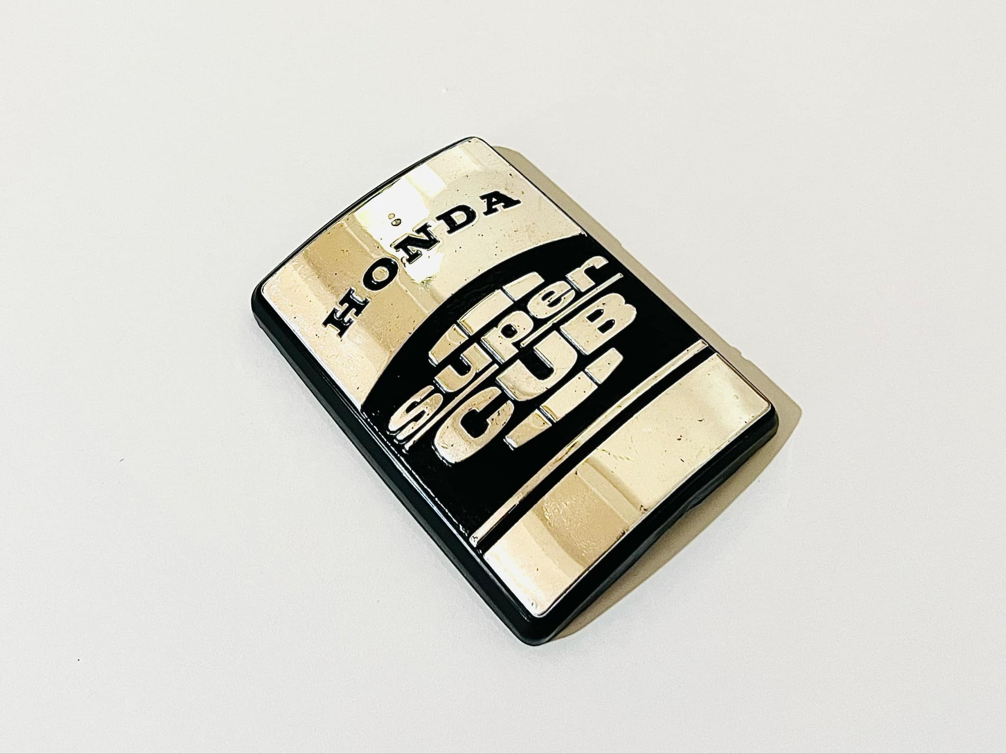 โลโก้ปิดแตร ซี700 C700 โลโก้ปิดแตรมอเตอร์ไซด์ซี700 C700 SUPER DELUXE 70 SUPER CUB 70 ดำ SUPER CUB 70 ฟ้า แจ้งลายในข้อความ