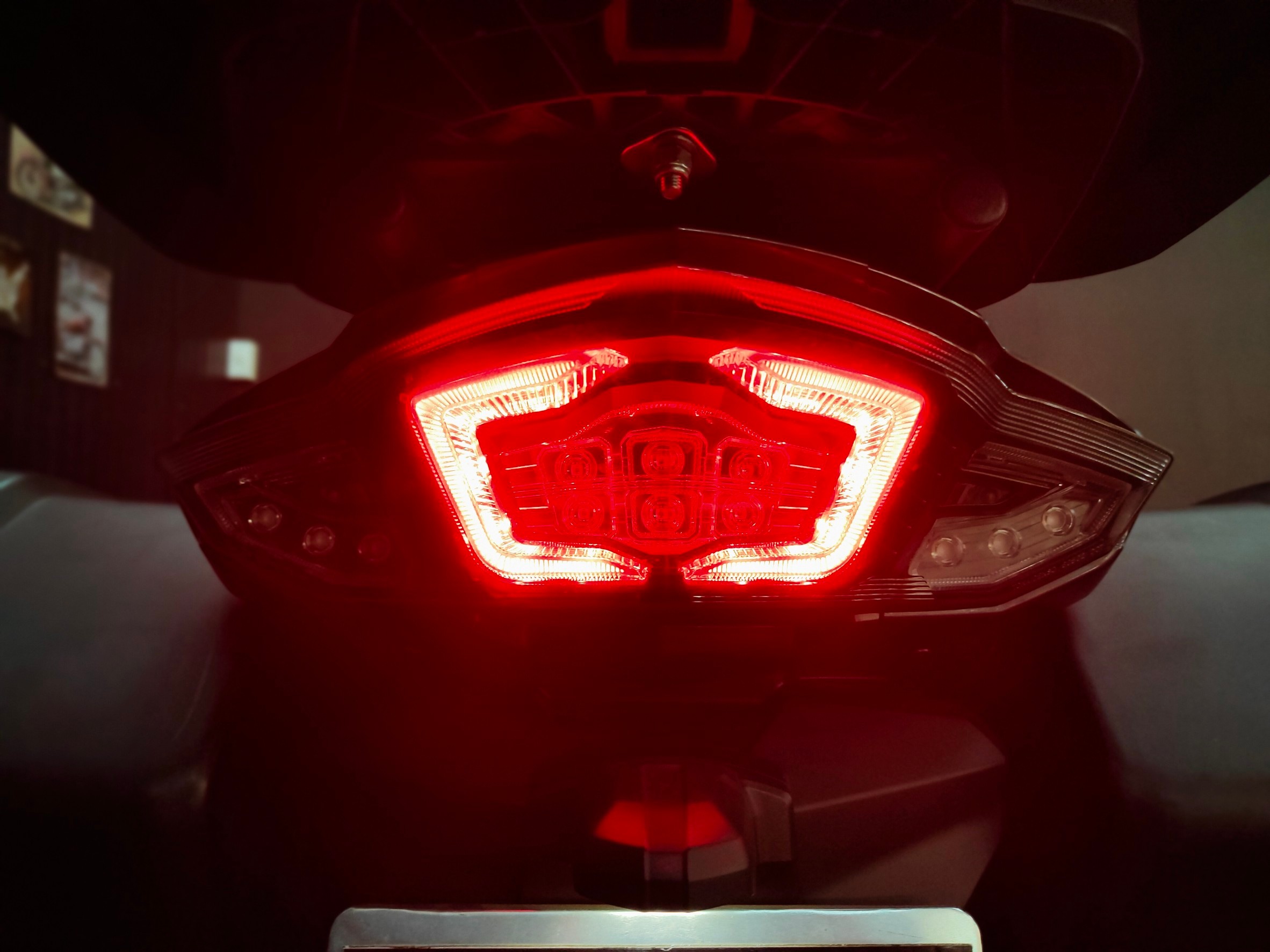 Sport Touring ตัวพรีเมียมจากค่าย YAMAHA รุ่น FJR1300AS ตัวท๊อป Autoclutch ขับเพลาปลายปี 2018 แท้สายจอดไมล์ 2,xxx 😎 โฉมปัจจุบัน...นับคันได้เลย‼️