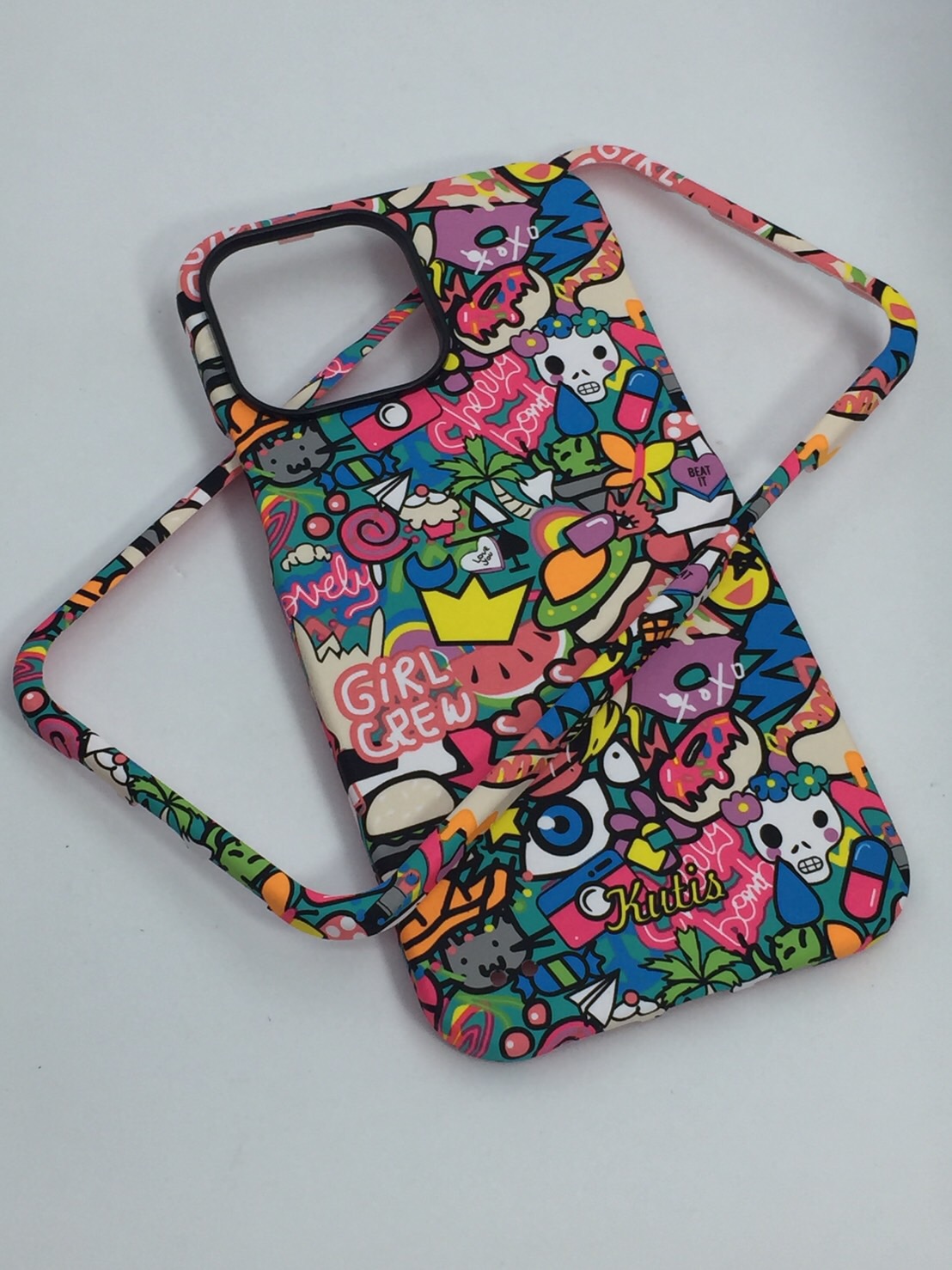 เคสคูทิส(Kutis)เคสไอโฟน13PROmax(ลายStreet)มาใหม่ เคสประกบหน้า-หลัง เคสเรืองแสง เคสลายวินเทจ ร้านSuperhero Klongthom