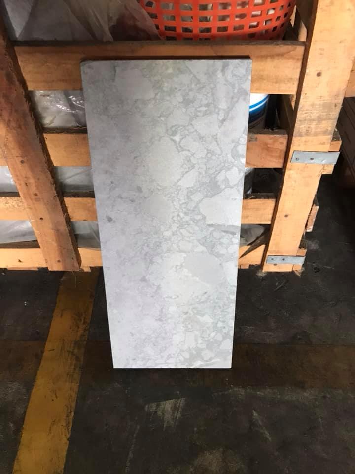 White cloudy sanded หินไวท์คราวดี้ หน้าพ่นทราย lime stone