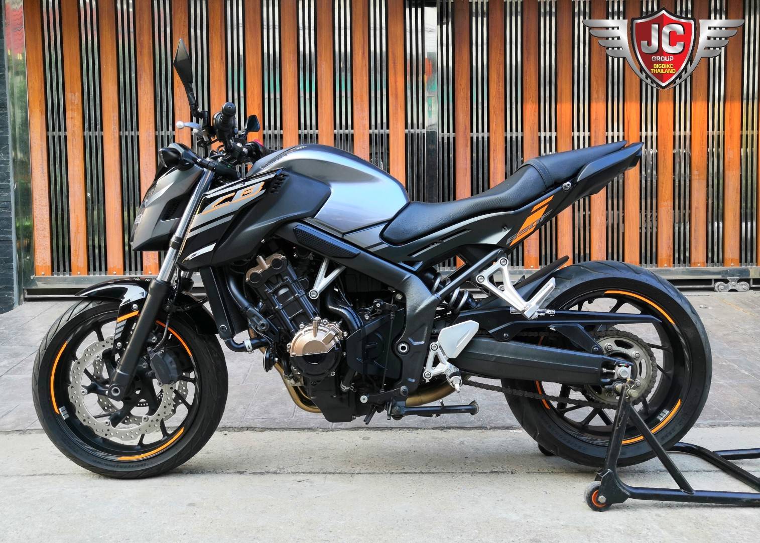 CB650 F โฉม Led จดทะเบียนปี 2017 สภาพสวยเด็ด