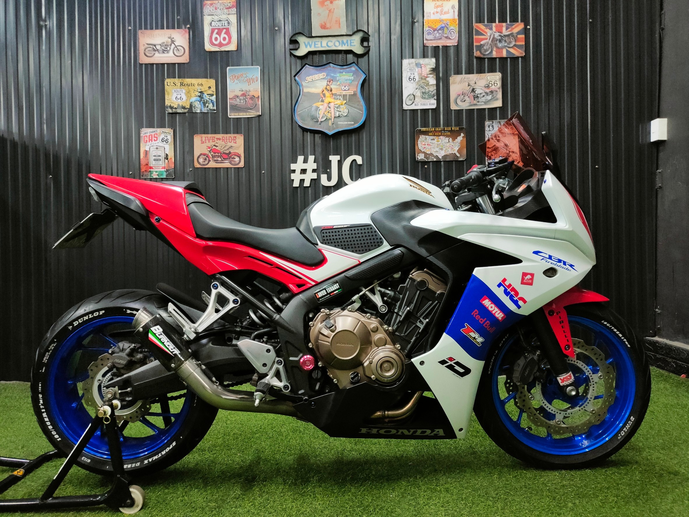 😍 โอ้วบร๊ะเจ้า...รุ่นนี้-สีนี้ ก็มีด้วย⁉️ HONDA CBR650F Tri-colour รถปี 2017 มาพร้อมโปรแรงซ์ M150‼️