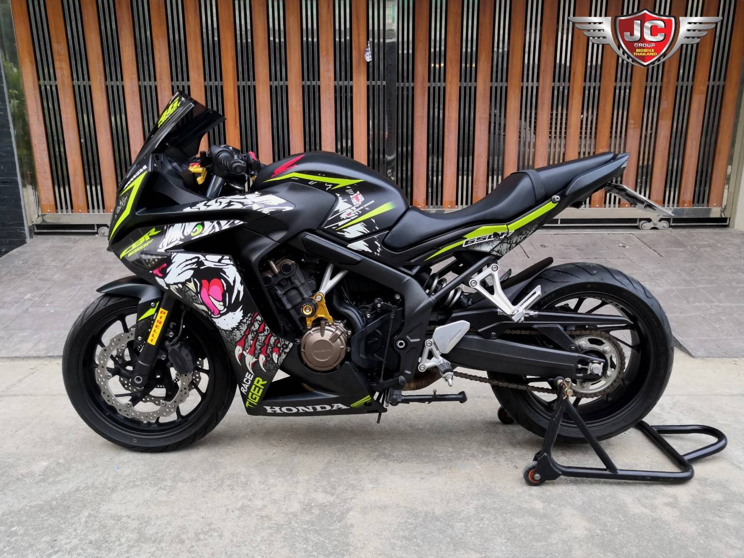 👉🏻👉🏻CBR650F👈🏻👈🏻รถสวยมือเดียวแต่งหล่อๆ