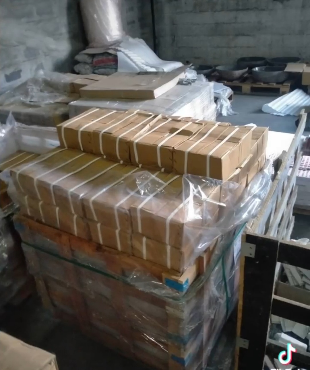 หินปูสระว่ายน้ำ Silver Grey