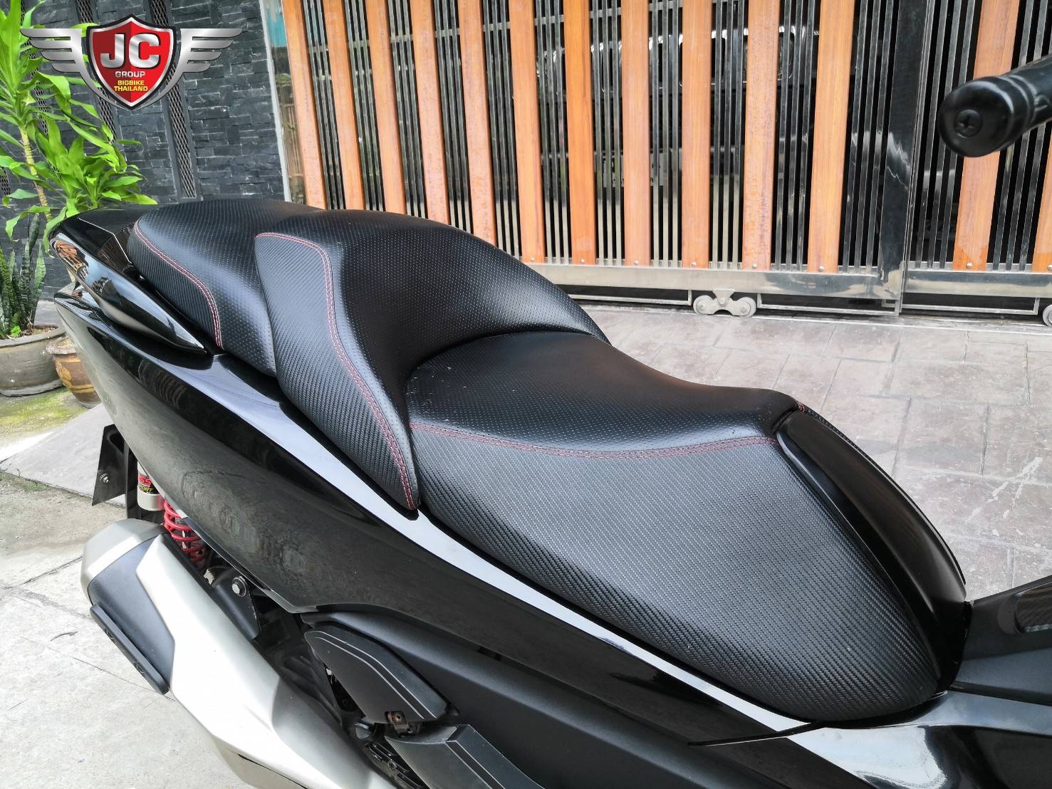 FORZA300 /2015 รถบ้านแท้สภาพพร้อมใช้เครื่องดี สีเดิม ศูนย์ตรง ประวัติดีไม่ล้มไม่ชน