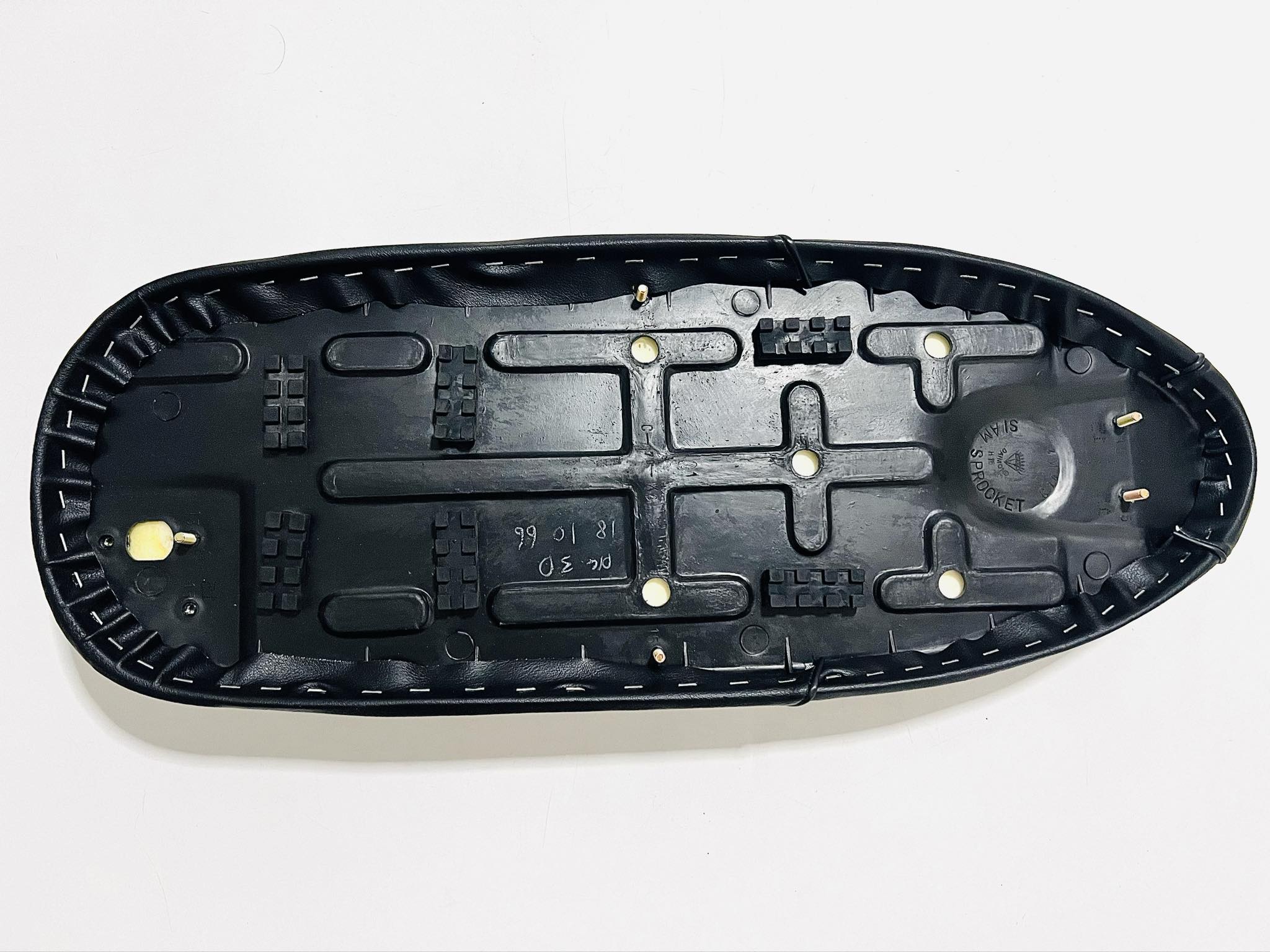 เบาะมอเตอร์ไซด์ซี70 (C70K2-3) C