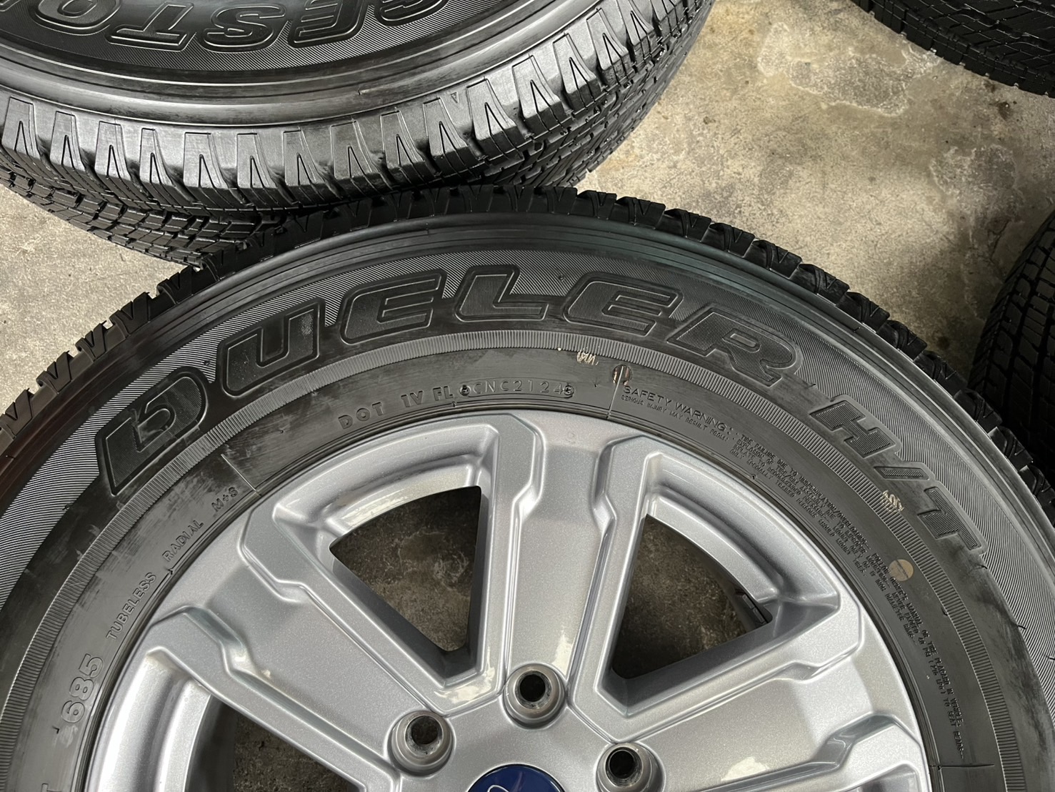 ✨ล้อแม็ก✨Ford Ranger รุ่นใหม่ล่าสุด ขอบ 17 พร้อมยาง 255-70-17 Bridgestone♨️ปี 24♨️