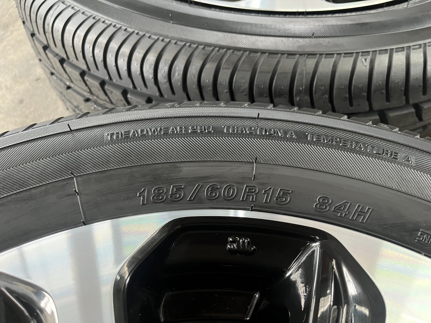 ✨ล้อแม็กป้ายแดง✨Mitsu Mirage รุ่นใหม่ ขอบ 15 พร้อมยางใหม่💯185-60-15 Yokohama♨️ปี 24♨️