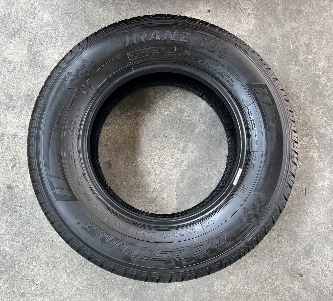 ✨ยาง✨215-70-15 Deestone🌟ปลายปี 23🌟🚘ใส่กับ รถกระบะตัวเตี้ย ได้ทุกรุ่น