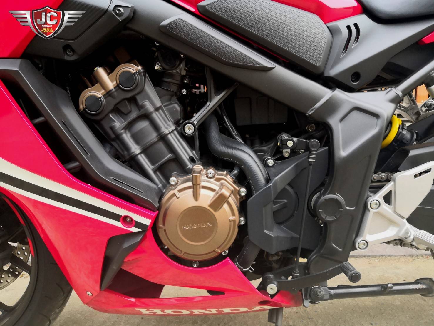 >>>𝐂𝐁𝐑-650𝐑<<<2020 นี้เลย..."ซื้อแทนรถใหม่ได้เลย"