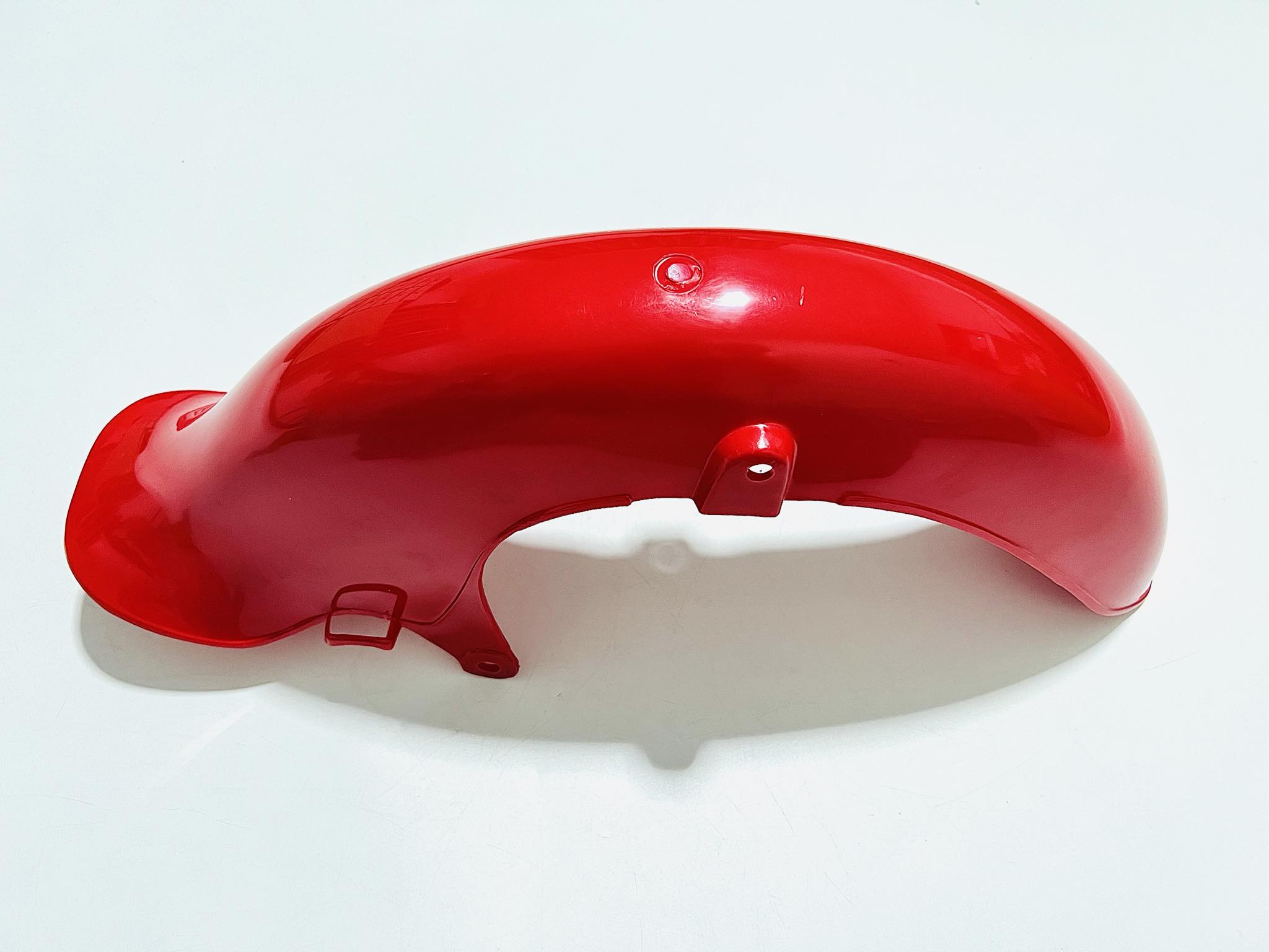 บังโคลนหน้าC70 C65 สีแดง เขียว พื้นดำเลือกได้เลย C