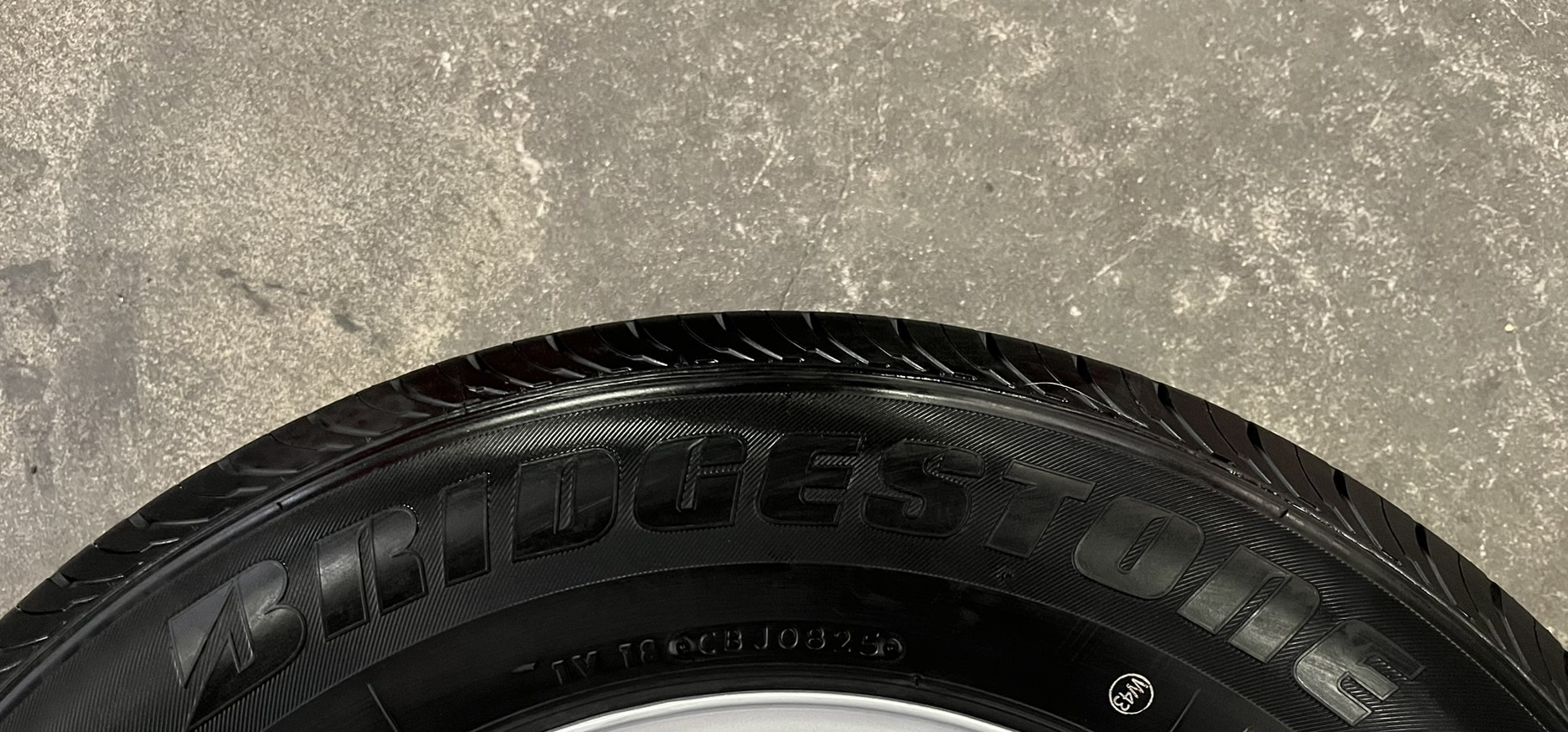 ✨ยางป้ายแดง✨215-70-15 Bridgestone💥ปี 25💥🚘ใส่กับ รถกระบะตัวเตี้ย ได้เลย