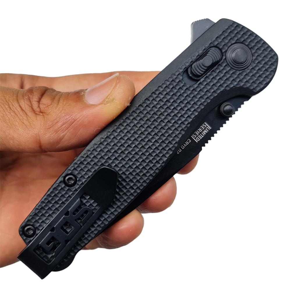 มีดพับ SOG Terminus XR Limited Series CRYO D2 ขนาด 7 นิ้ว (18 ซม.) สีดำ