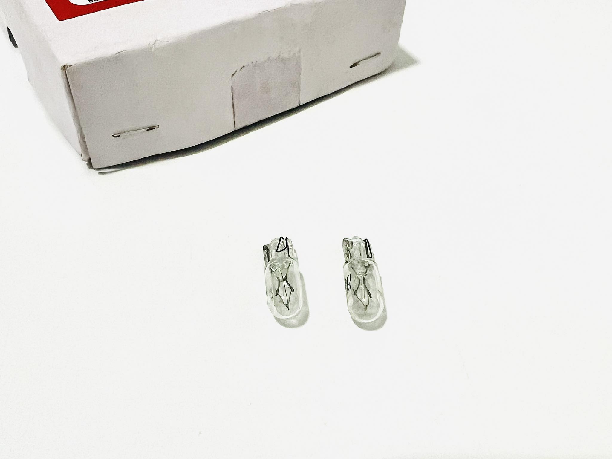 หลอดไฟเกียร์โนวา NOVA 12V1.7W ขาย 1 ดวงรวมส่ง