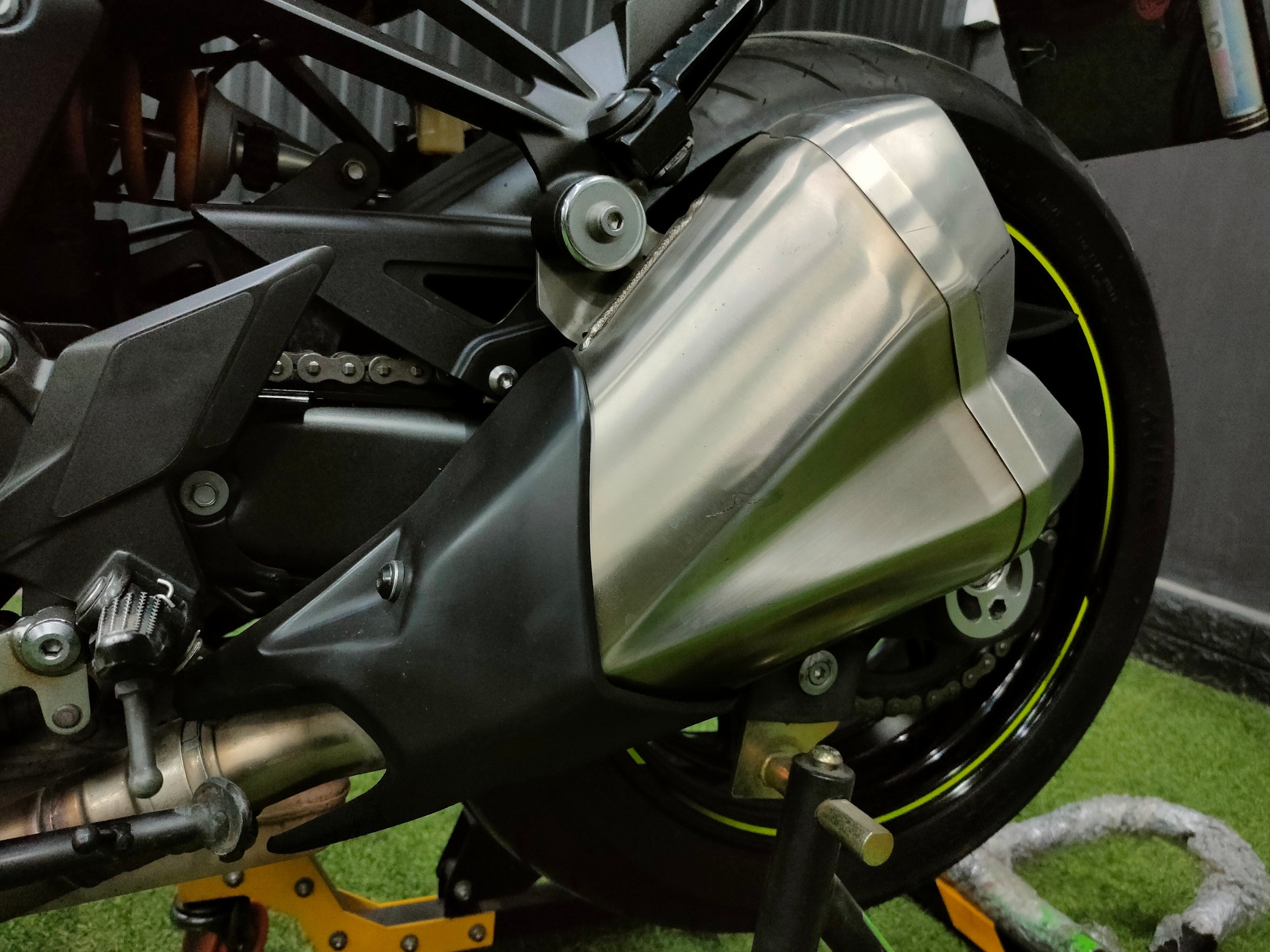 🔥 รหัส R มาเต็ม‼️ #Z1000R Edition ปี2018 มือเดียว สวยเดิม น๊อตไม่ขยับ ออกห้างร่วม7แสน