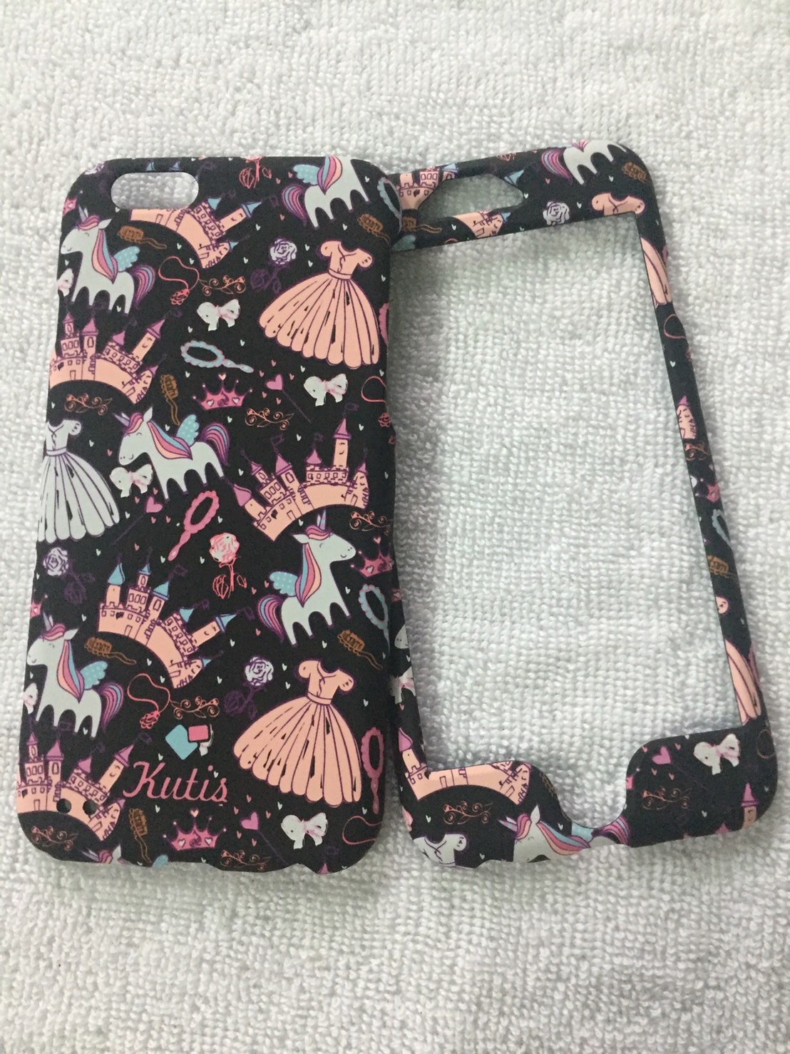 เคสคูทิส (Kutis) ไอโฟน6,6S(ลายกระโปรงกับปราสาทสีดำ)