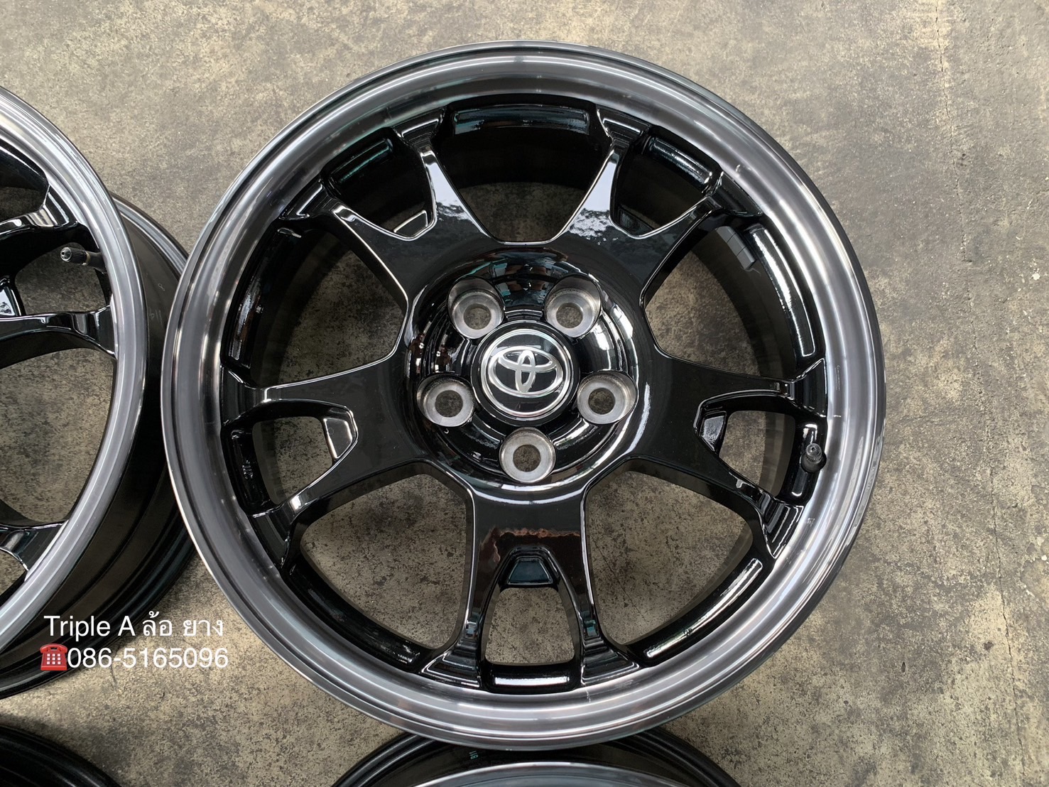 ✨ล้อแม็กป้ายแดง✨Toyota Revo GR Sport ขอบ 17 ดำขอบชา💖สวยกริ๊บ💖