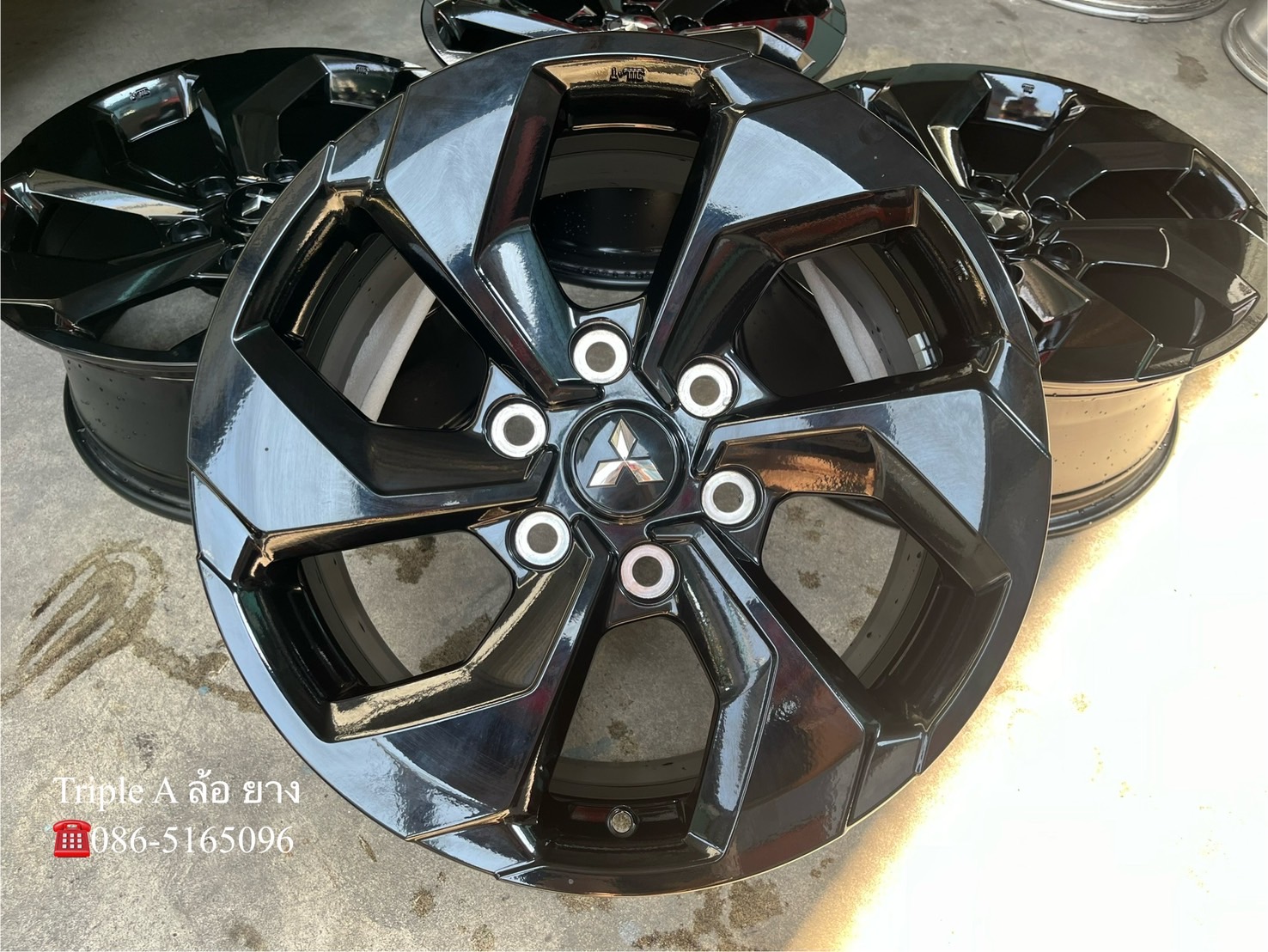 ✨ล้อแม็กป้ายแดง✨Mitsu Pajero Sport 2024 รุ่นใหม่ล่าสุด ขอบ 18 สีดำแท้💯