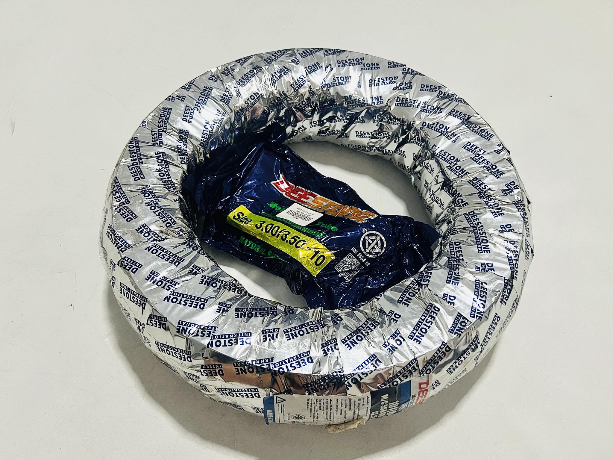 ยางนอกชาลี 100/80/10 D821+ยางใน 300/350-10 C