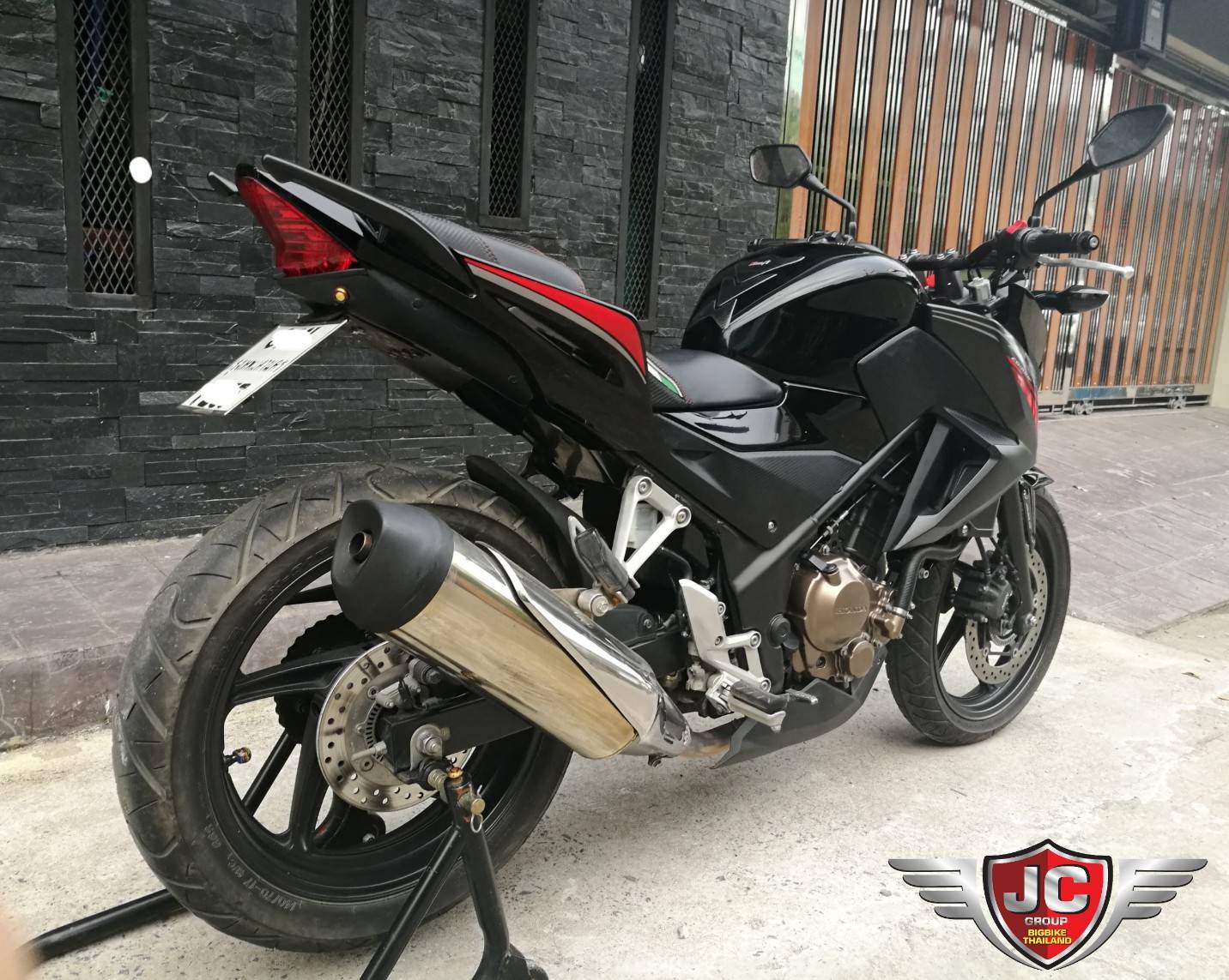 ดาวน์ 900 บาท CB300F ABS 2017รถบ้านมือเดียว มาใหม่