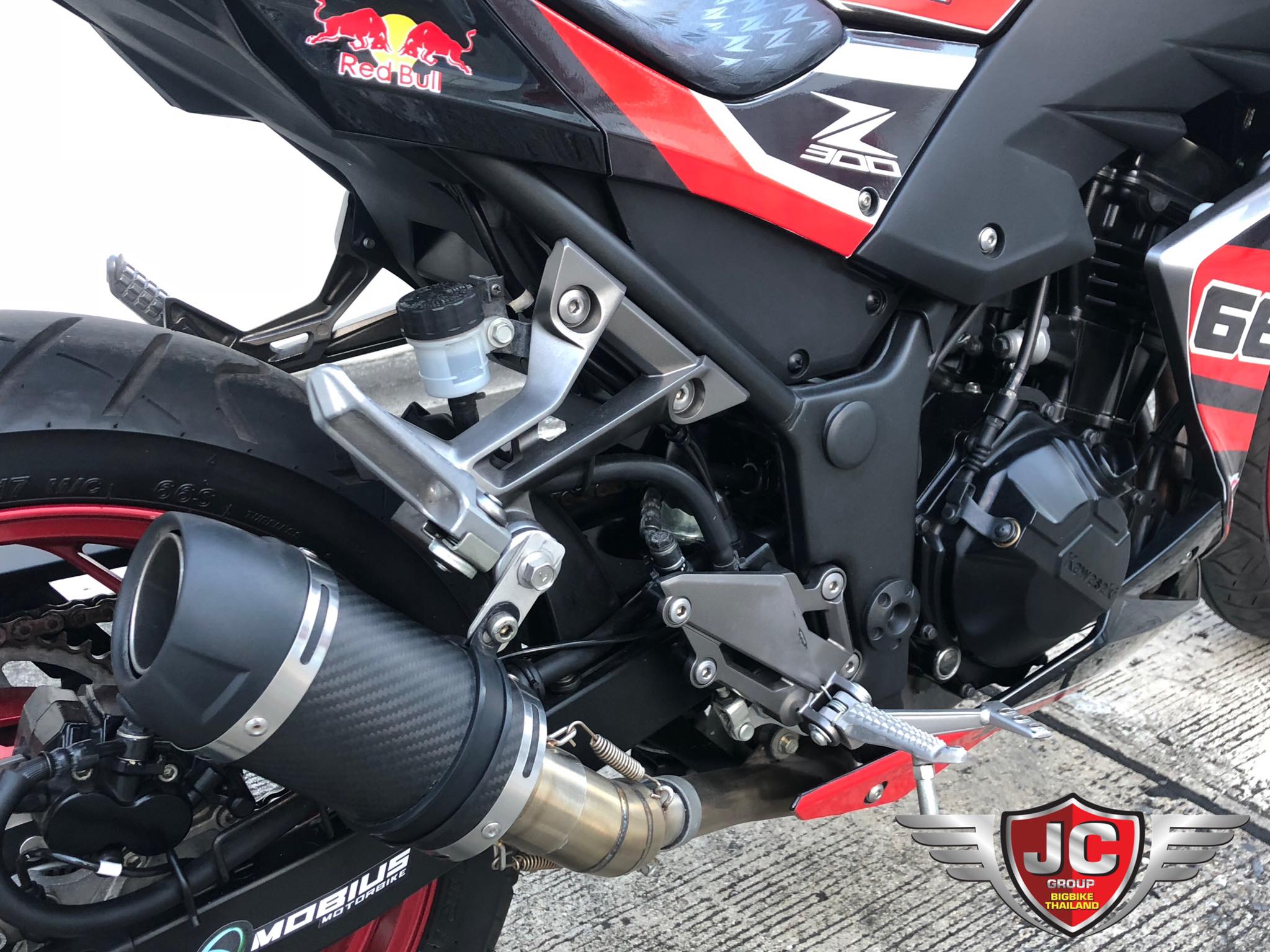 Z-300abs<<<ปี2018 มีเงิน 3000 บาทก็เท่ห์ได้แล้ว