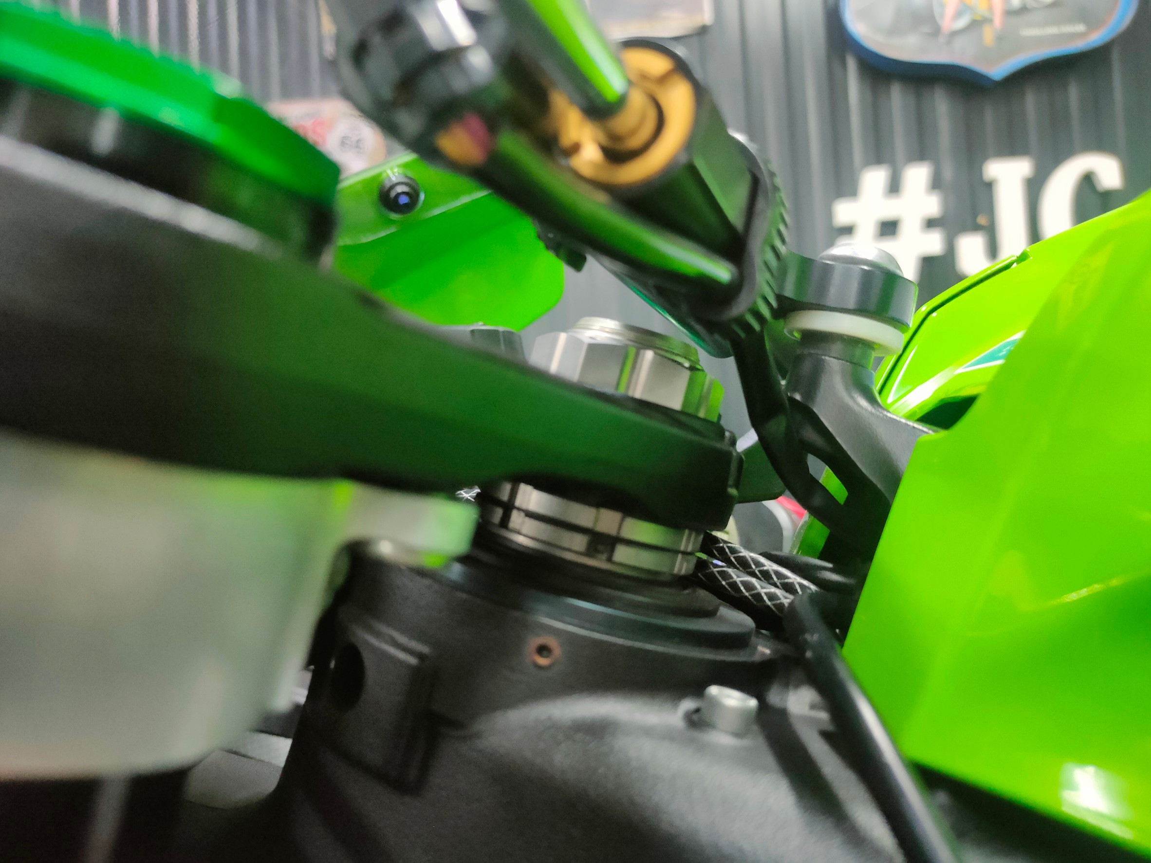 🔥 Rare มากๆคันนี้‼️ #ZX10R กับเลขไมล์ 1,275 กิโลแท้ ของแต่งรอบคัน 😱 รถปี18 สภาพแฝดป้ายแดง‼️